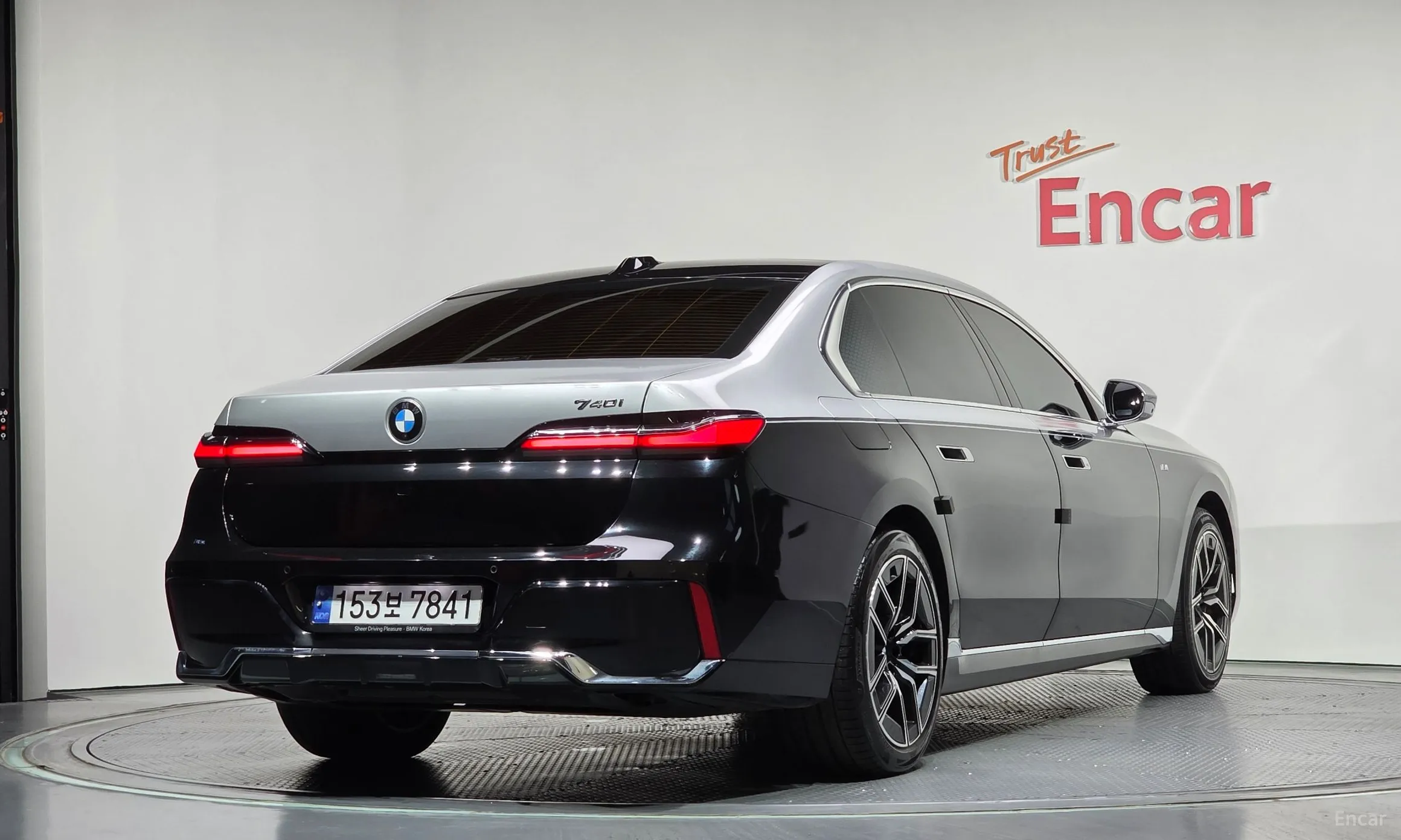 BMW 7 Series (G70)