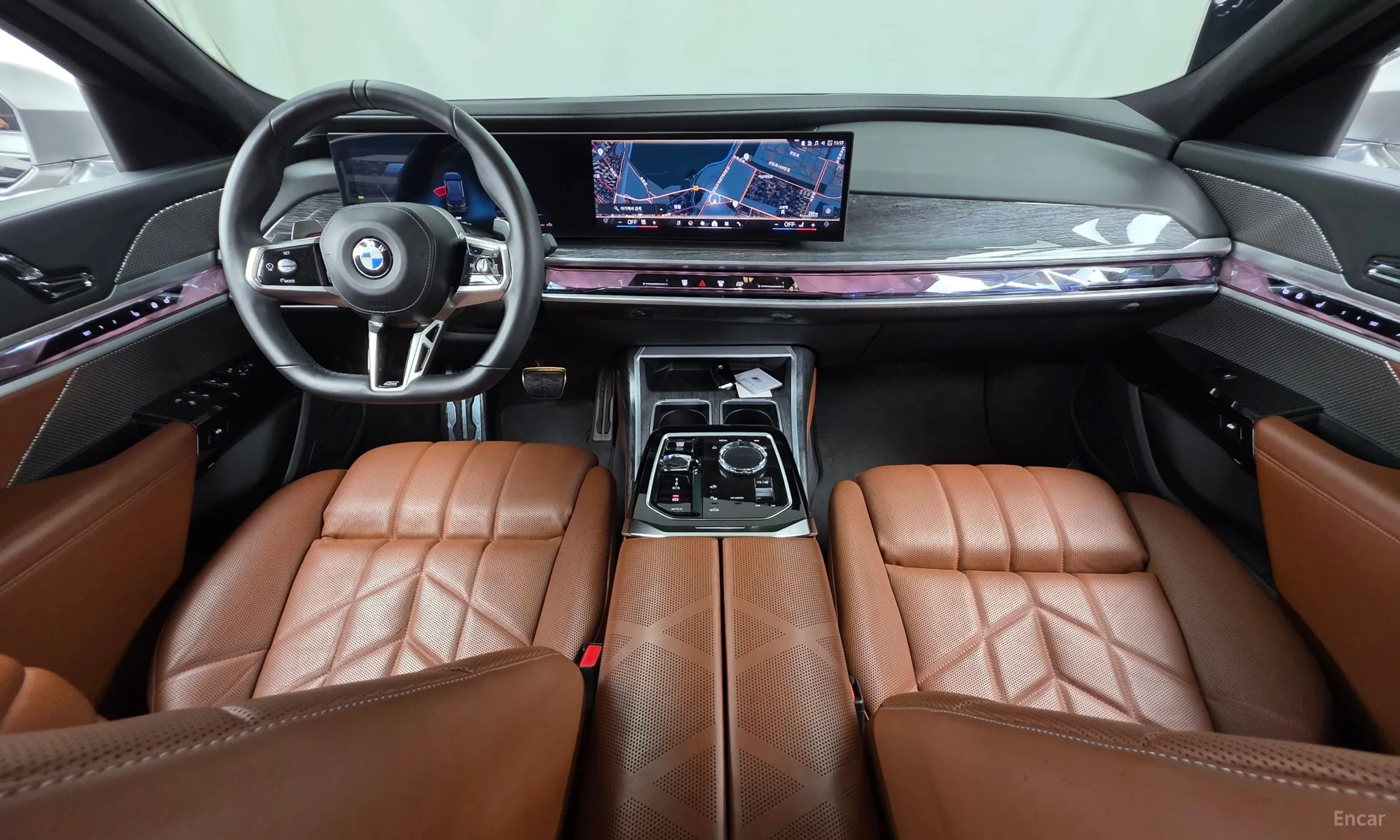BMW 7 Series (G70) превью 7