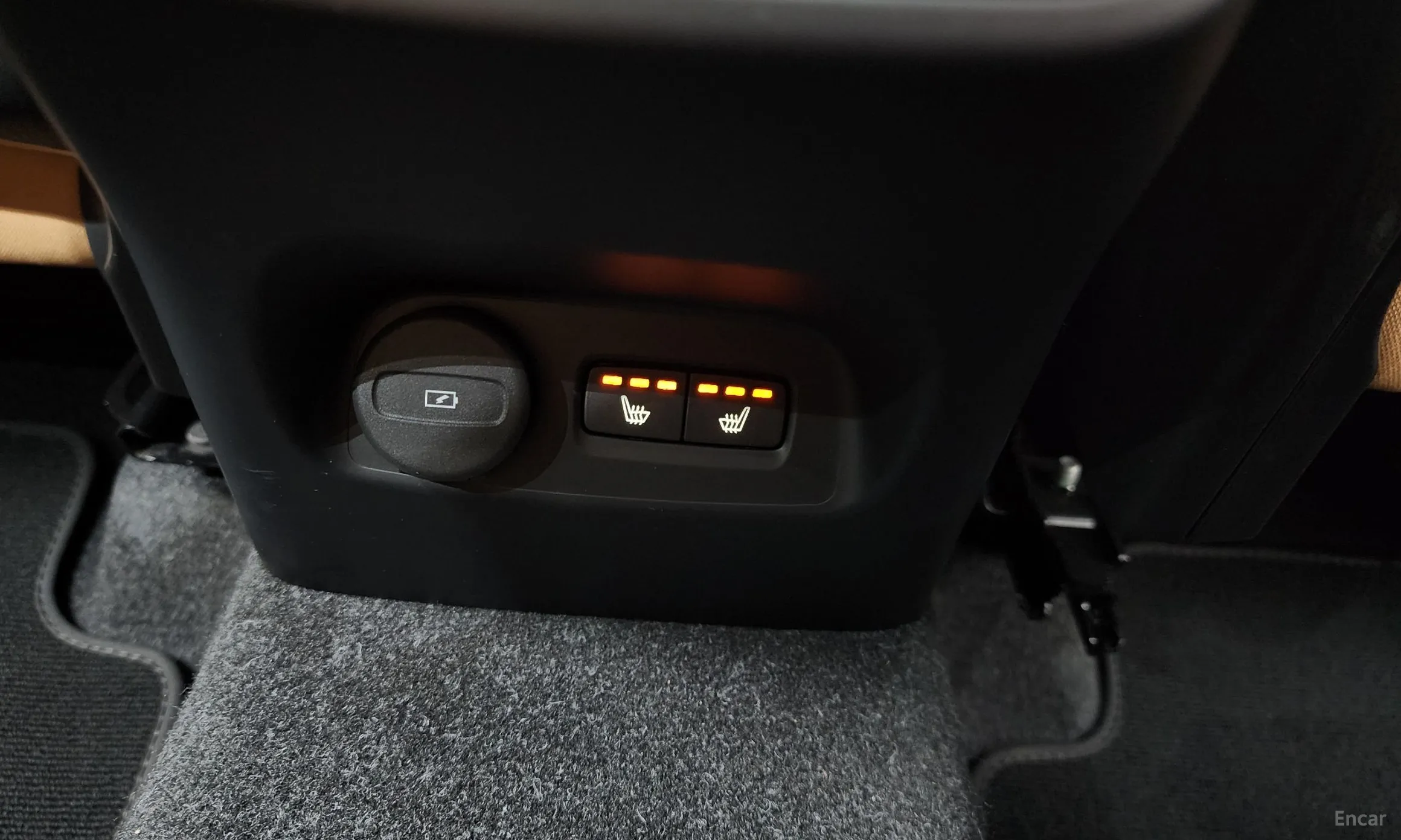 Volvo XC40 превью 12