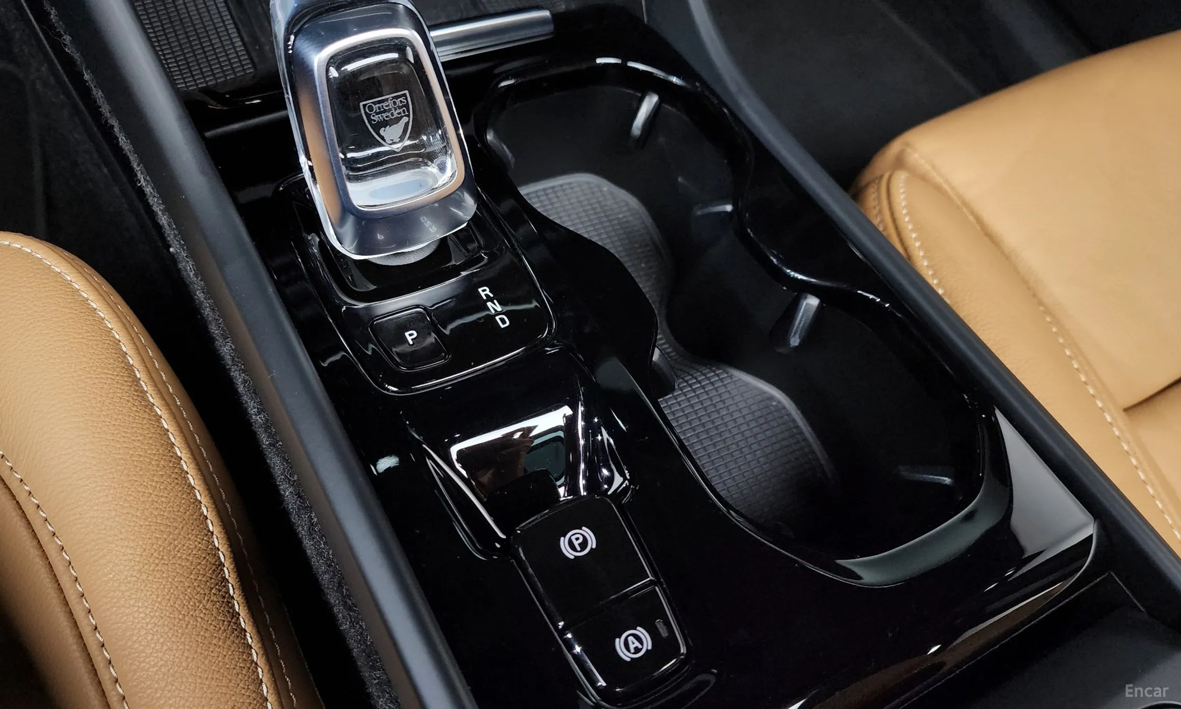 Volvo XC40 превью 9