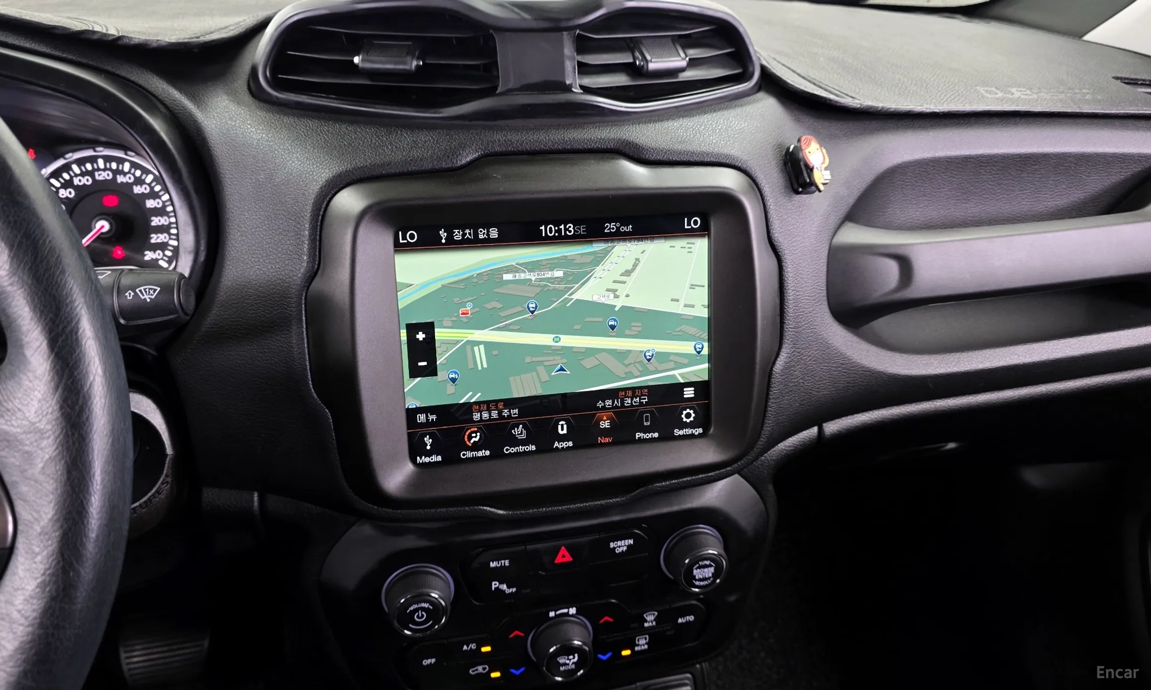 Jeep Renegade превью 14