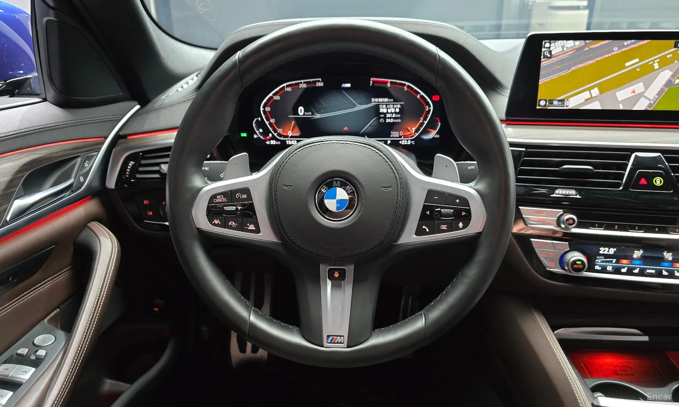 BMW 5 Series (G30) превью 12