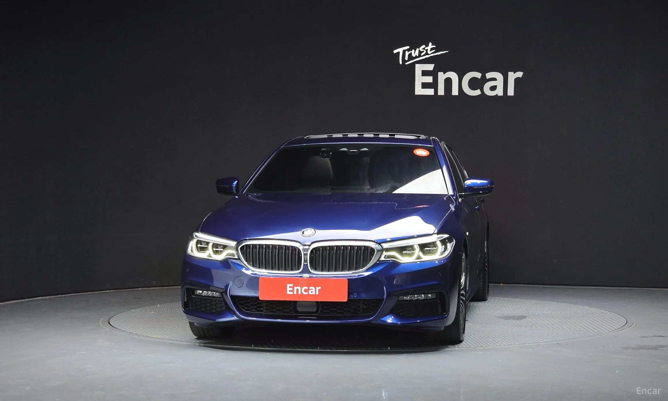 BMW 5 Series (G30) превью 3