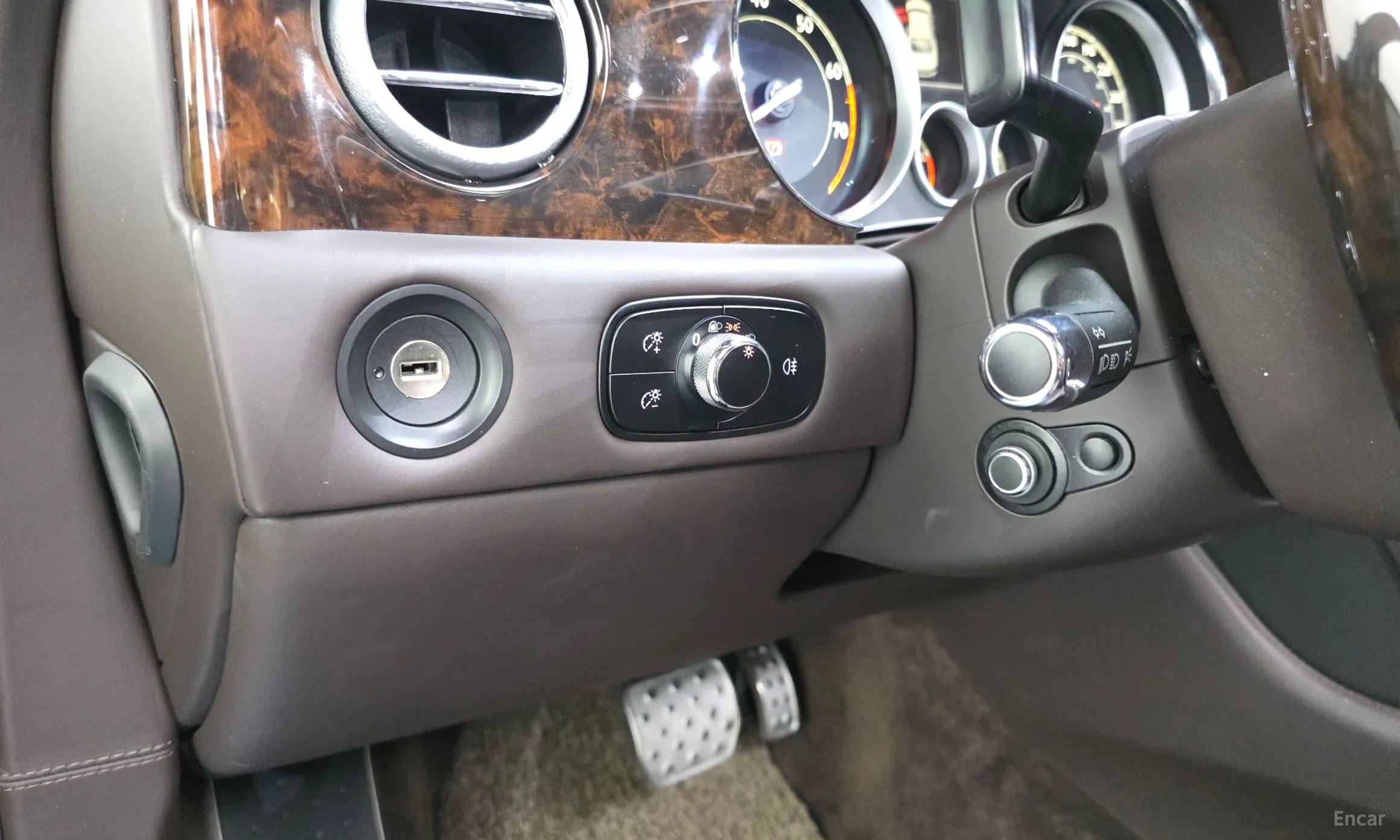 Bentley Flying Spur 2nd Generation превью 14