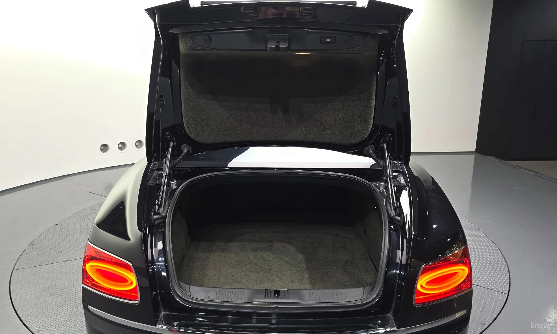 Bentley Flying Spur 2nd Generation превью 20