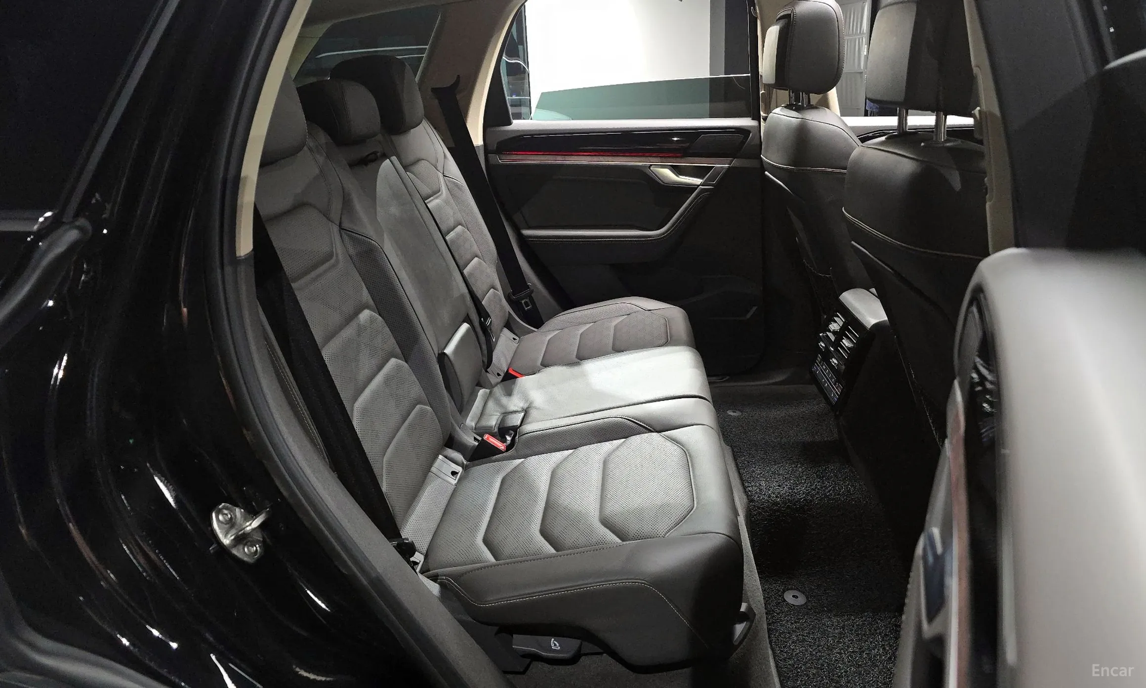 Volkswagen Touareg 3rd Generation превью 11
