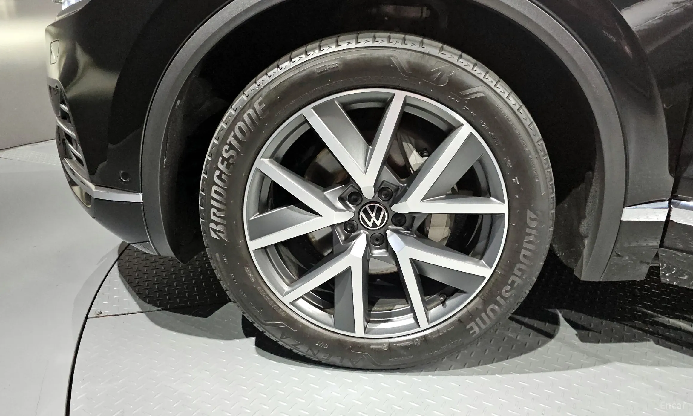Volkswagen Touareg 3rd Generation превью 5