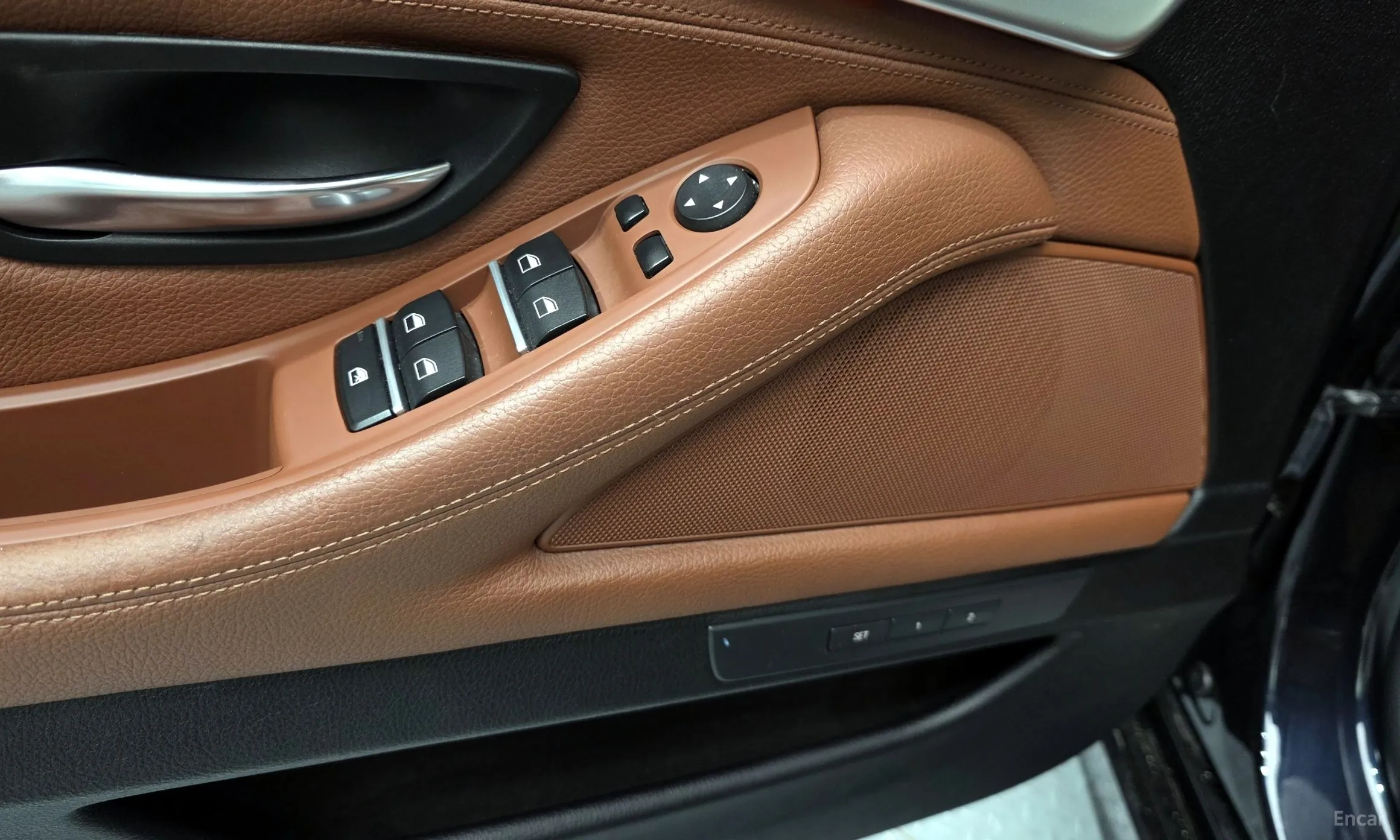 BMW 5 Series (F10) превью 15