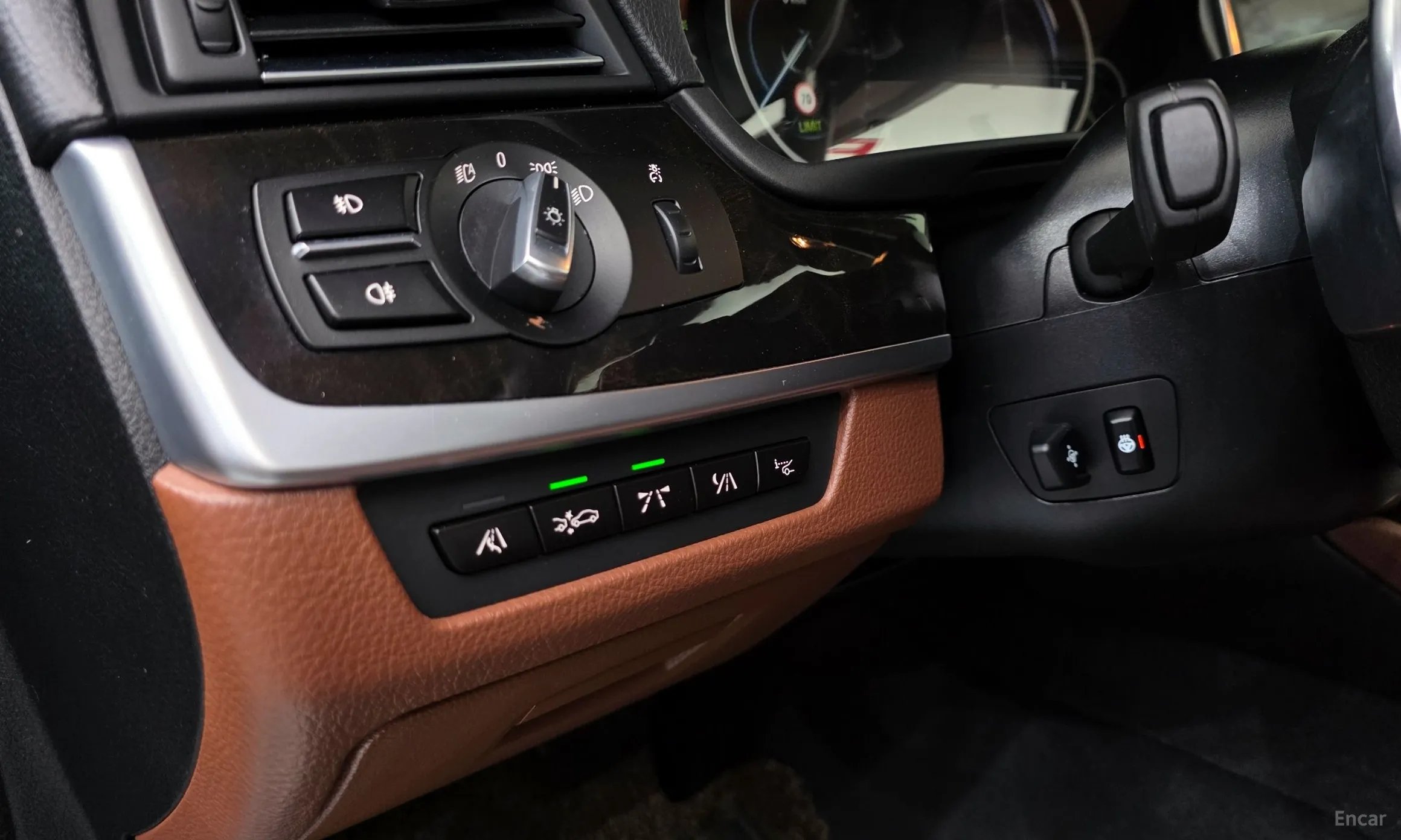 BMW 5 Series (F10) превью 20