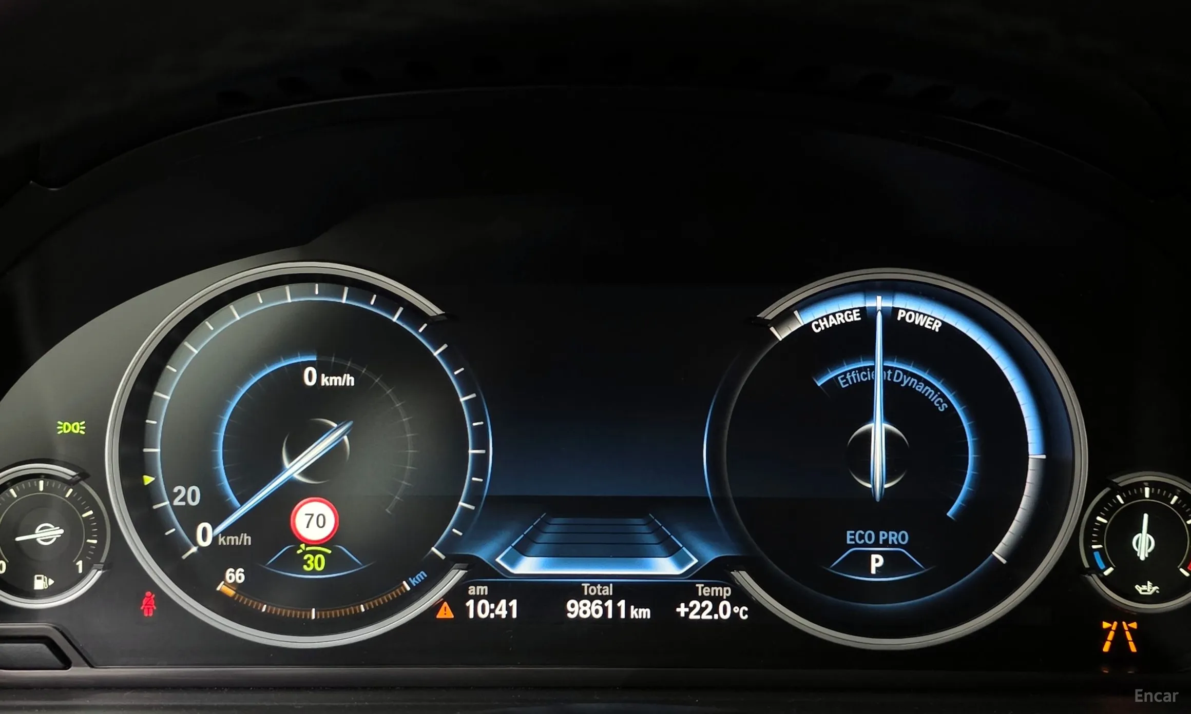 BMW 5 Series (F10) превью 8