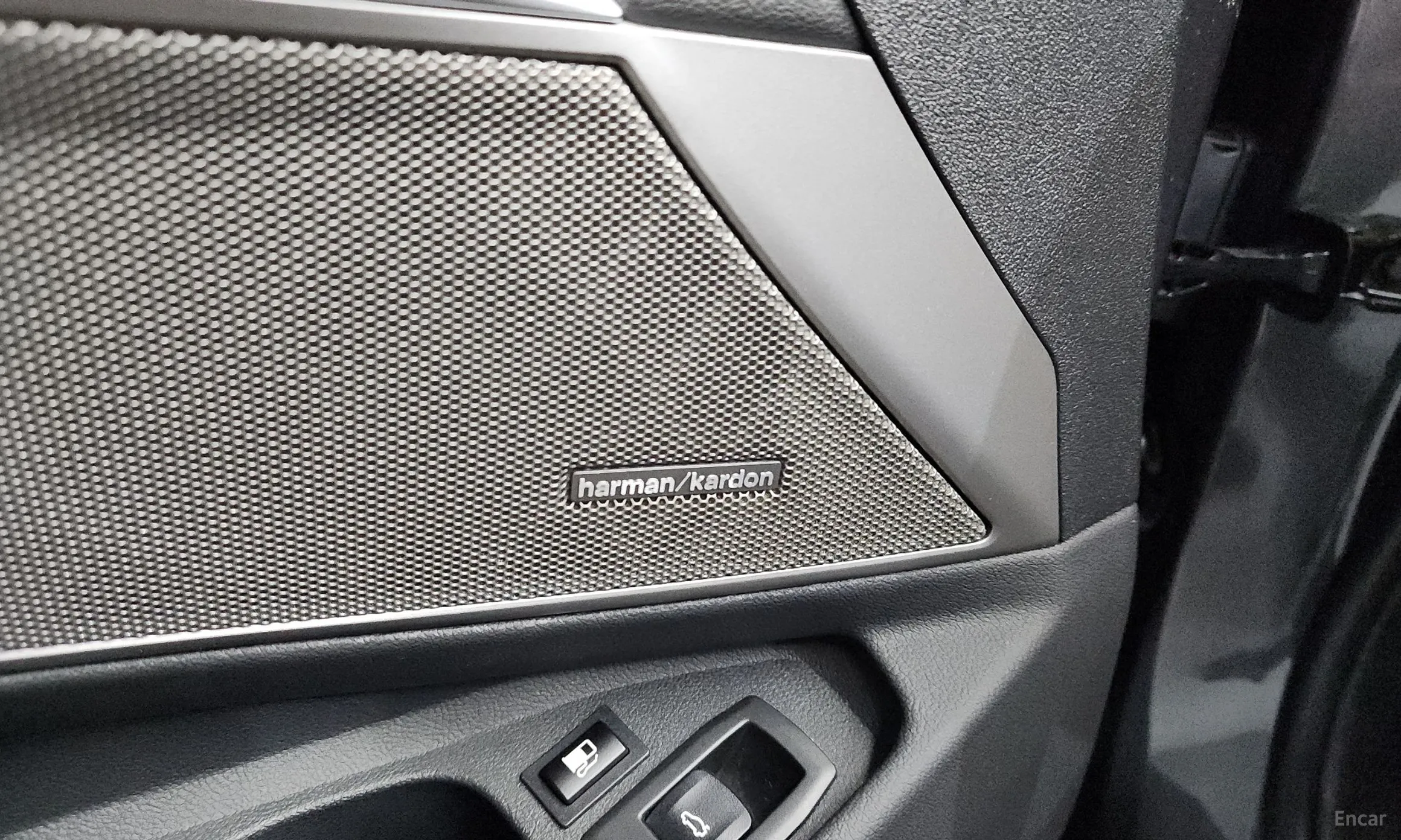 BMW 3 Series (G20) превью 19