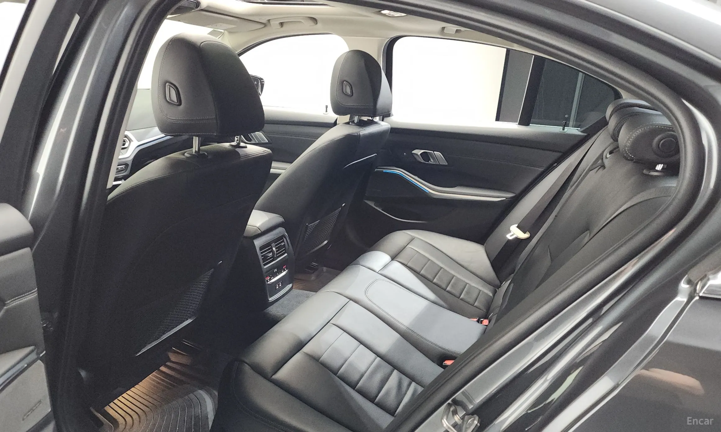 BMW 3 Series (G20) превью 20