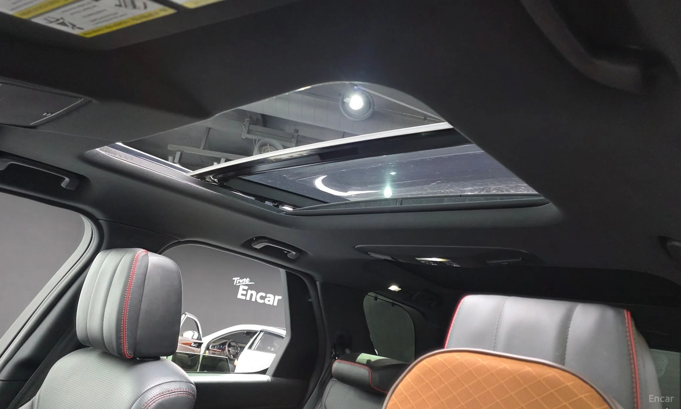 Land Rover Discovery 5 превью 15