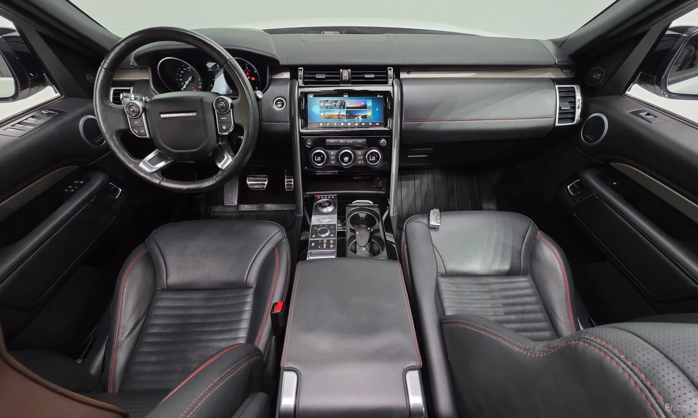 Land Rover Discovery 5 превью 7