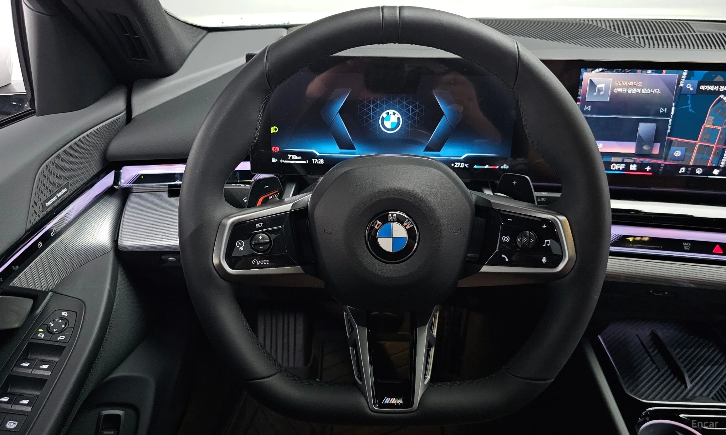 BMW 5 Series (G60) превью 13