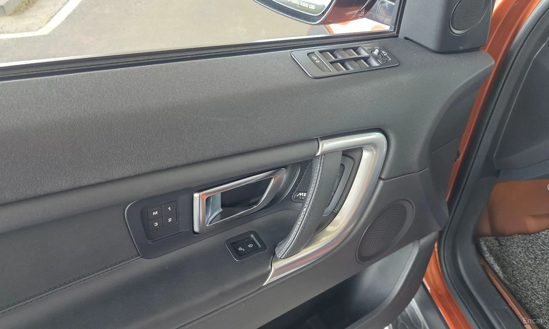 Land Rover Discovery Sports превью 13