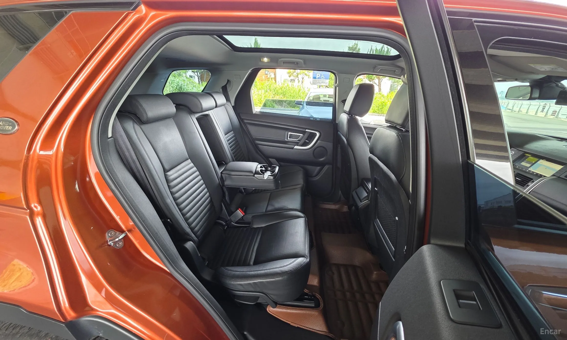 Land Rover Discovery Sports превью 19