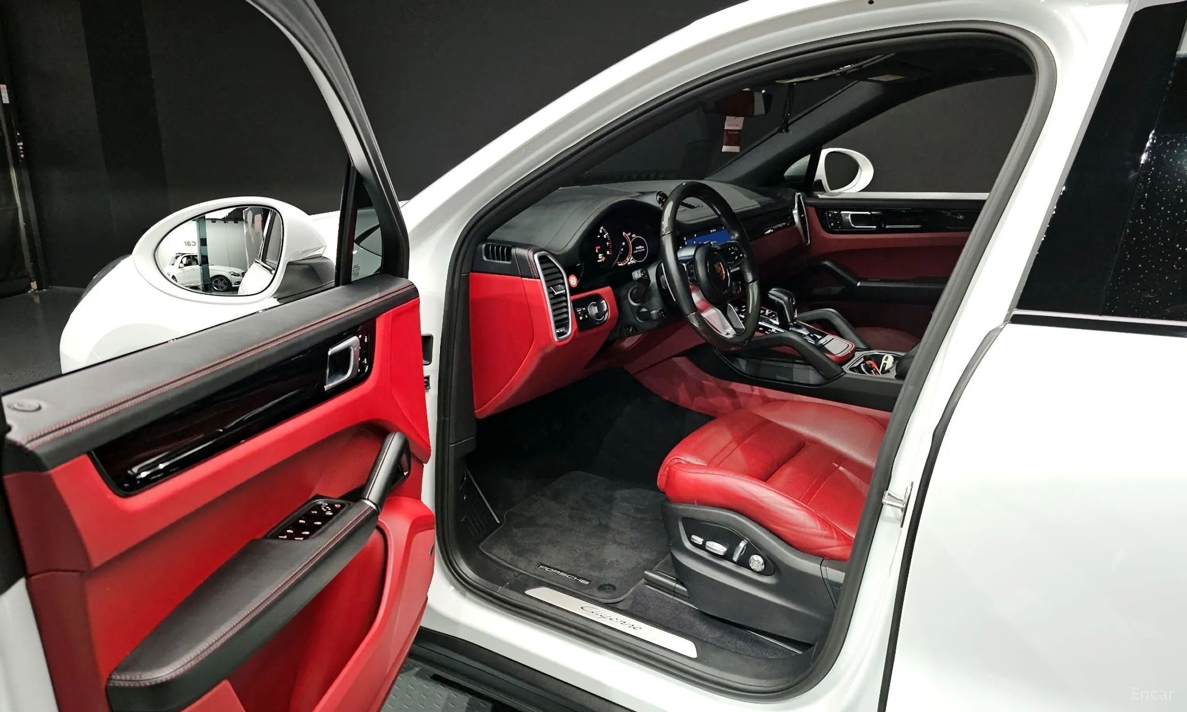 Porsche Cayenne (PO536) превью 10