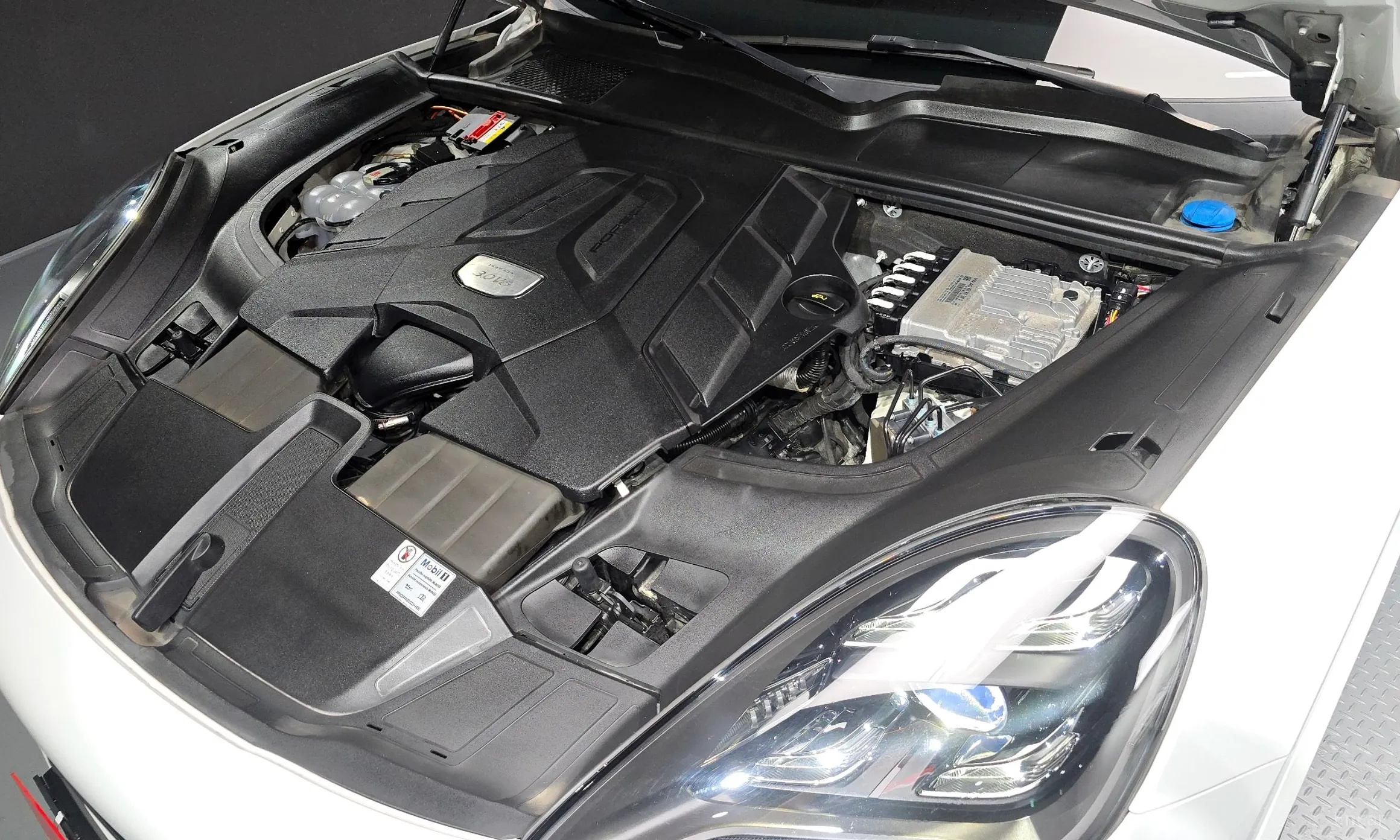 Porsche Cayenne (PO536) превью 6