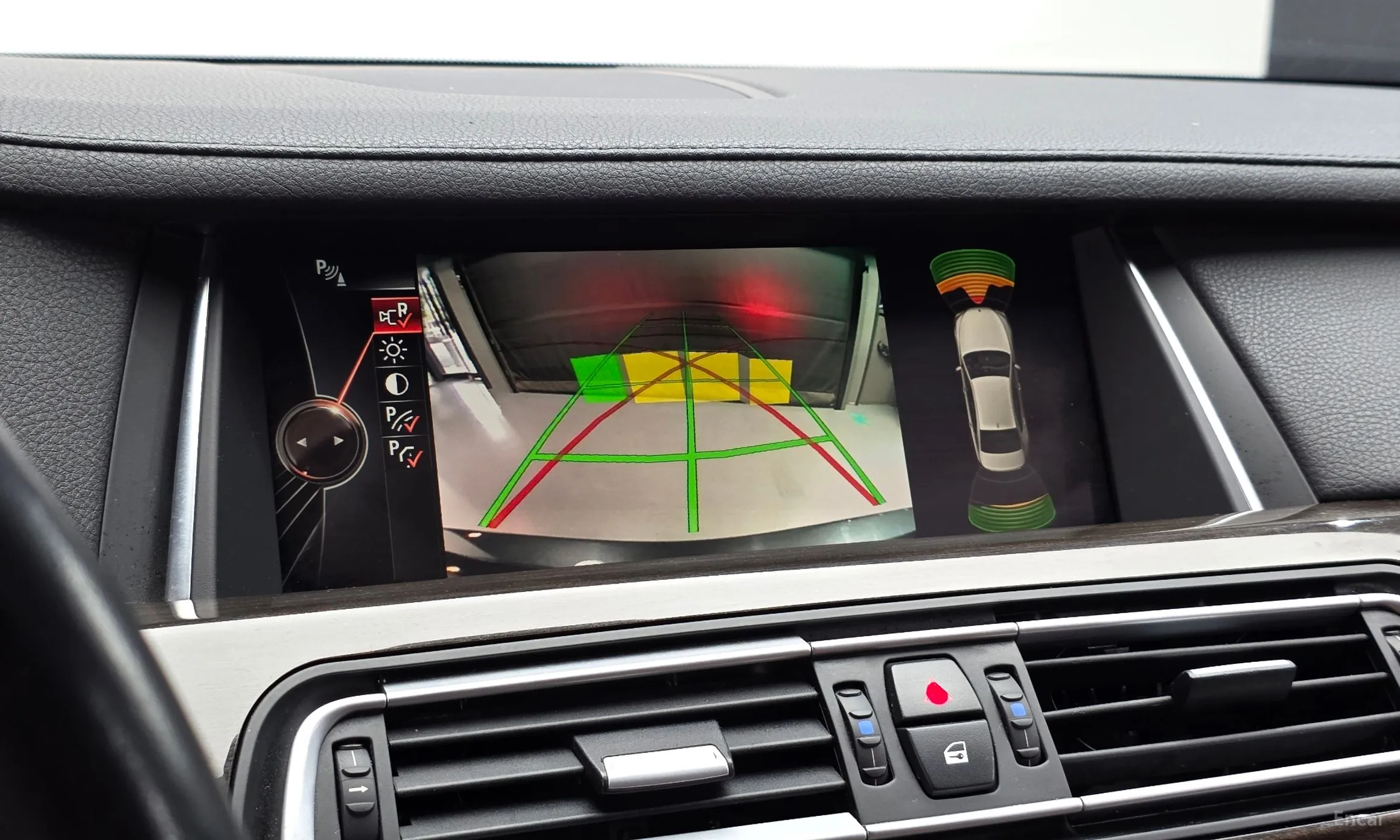 BMW 7 Series (F01) превью 14