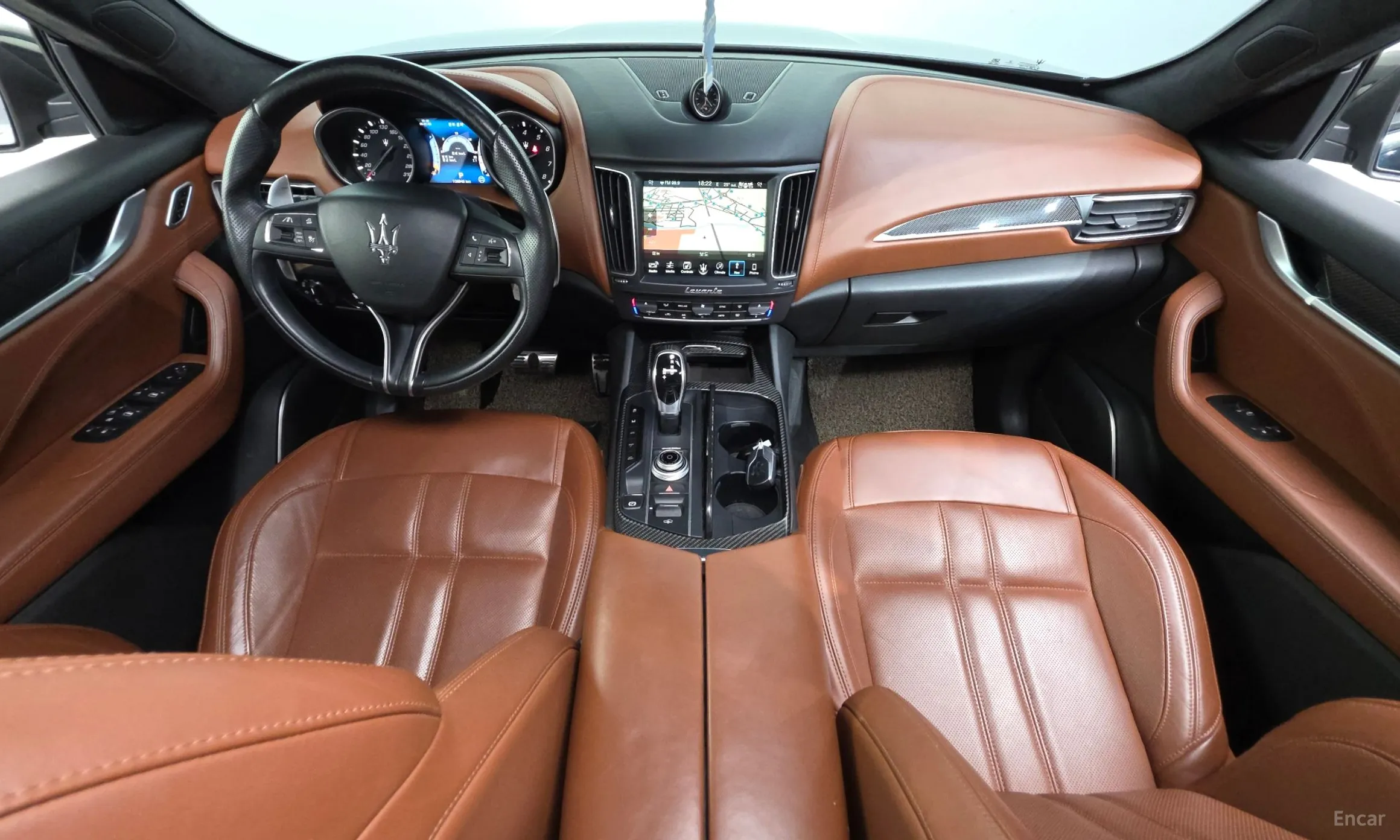 Maserati Levante превью 7