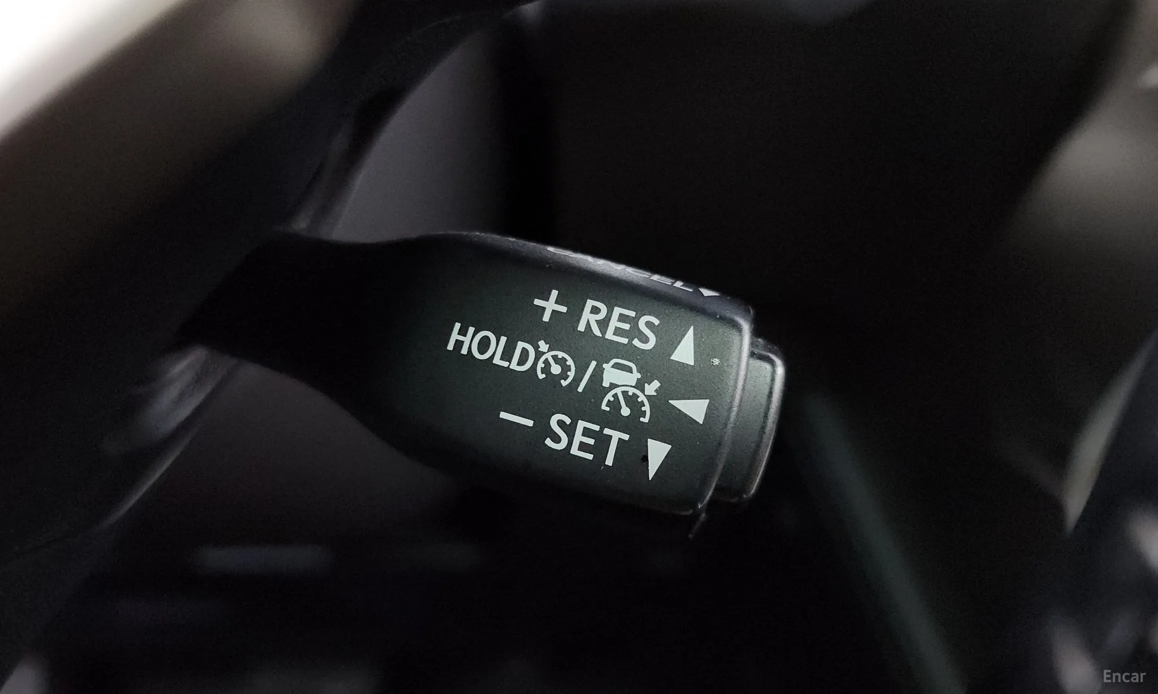 Lexus NX300h превью 12