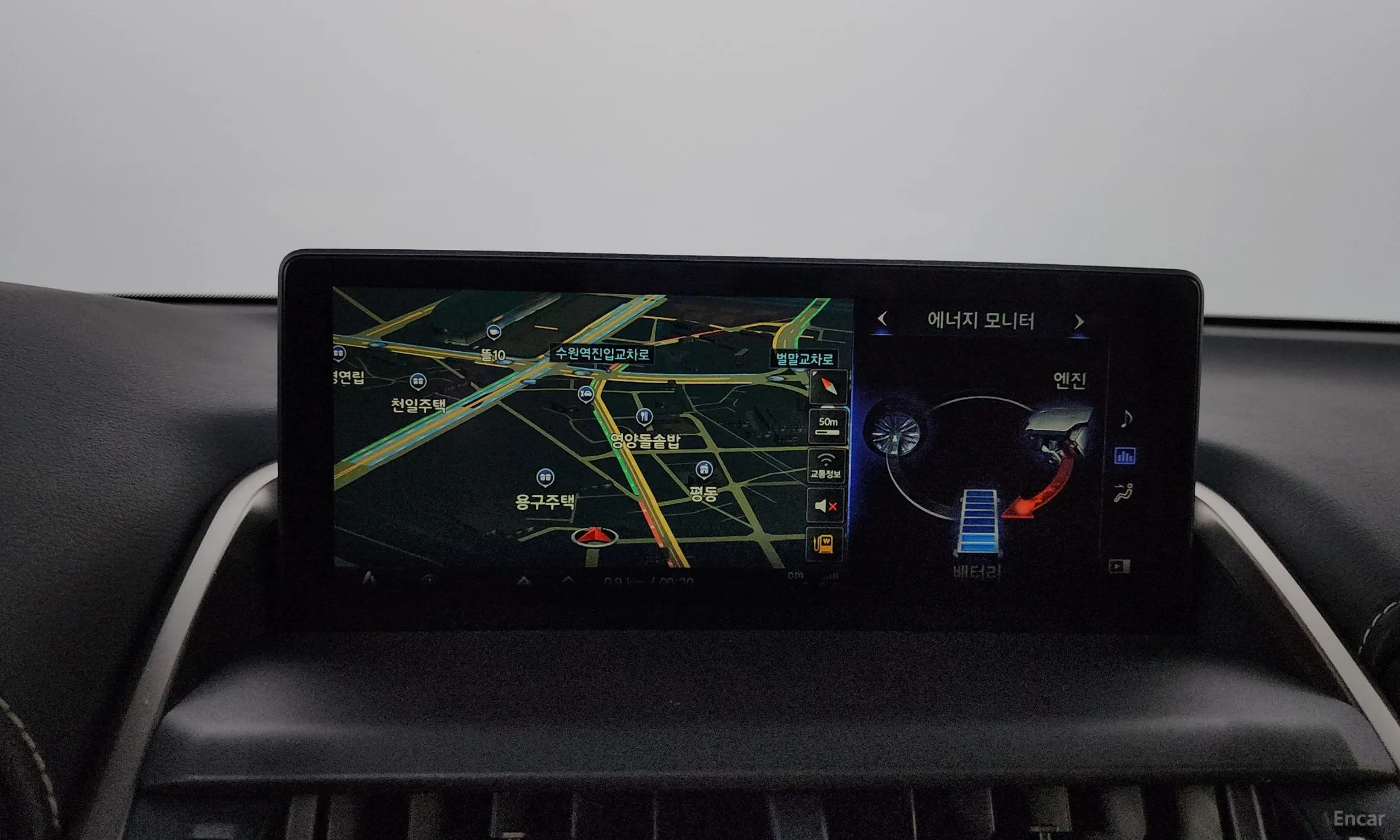 Lexus NX300h превью 13