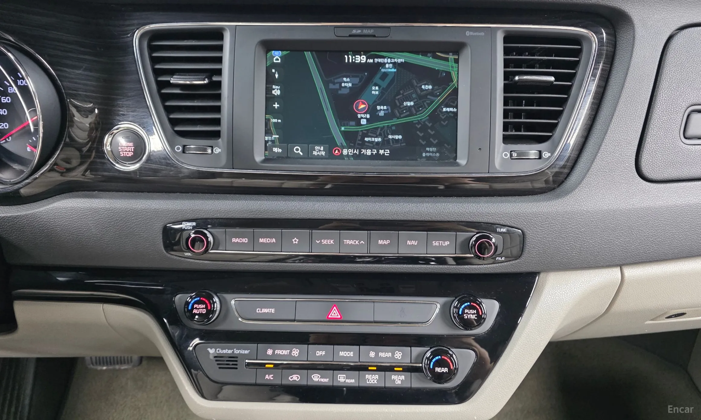 Kia Carnival превью 13