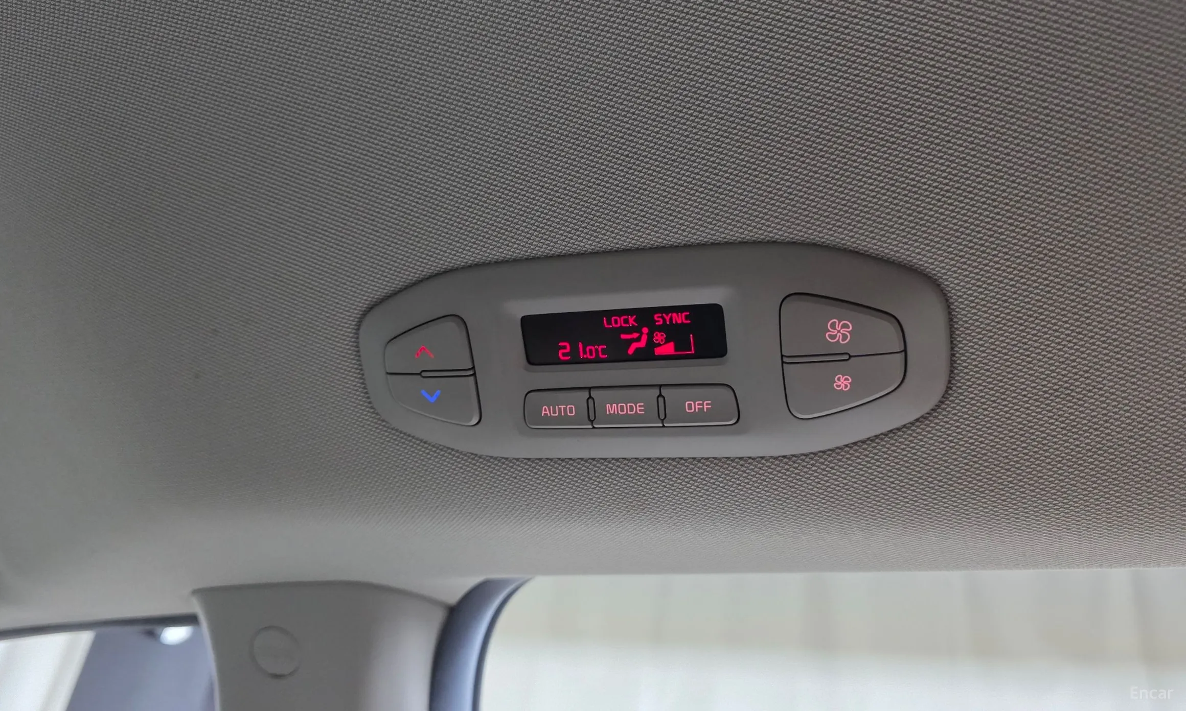 Kia Carnival превью 17