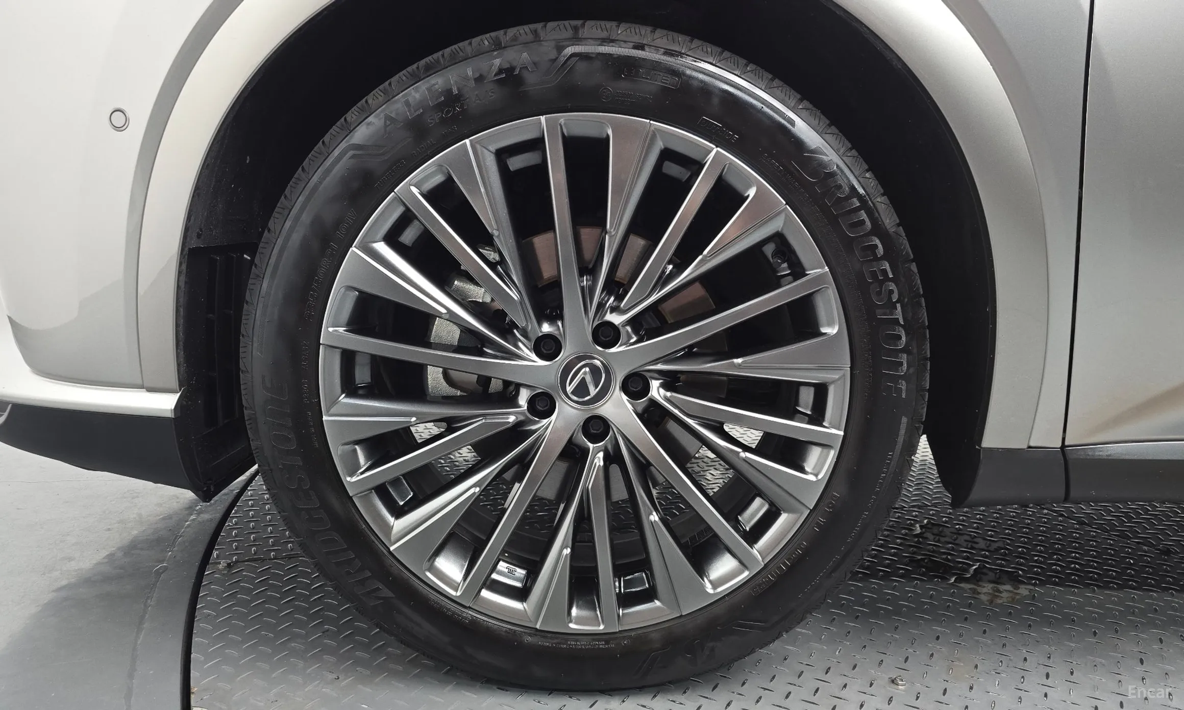 Lexus RX350h 5th Generation превью 5