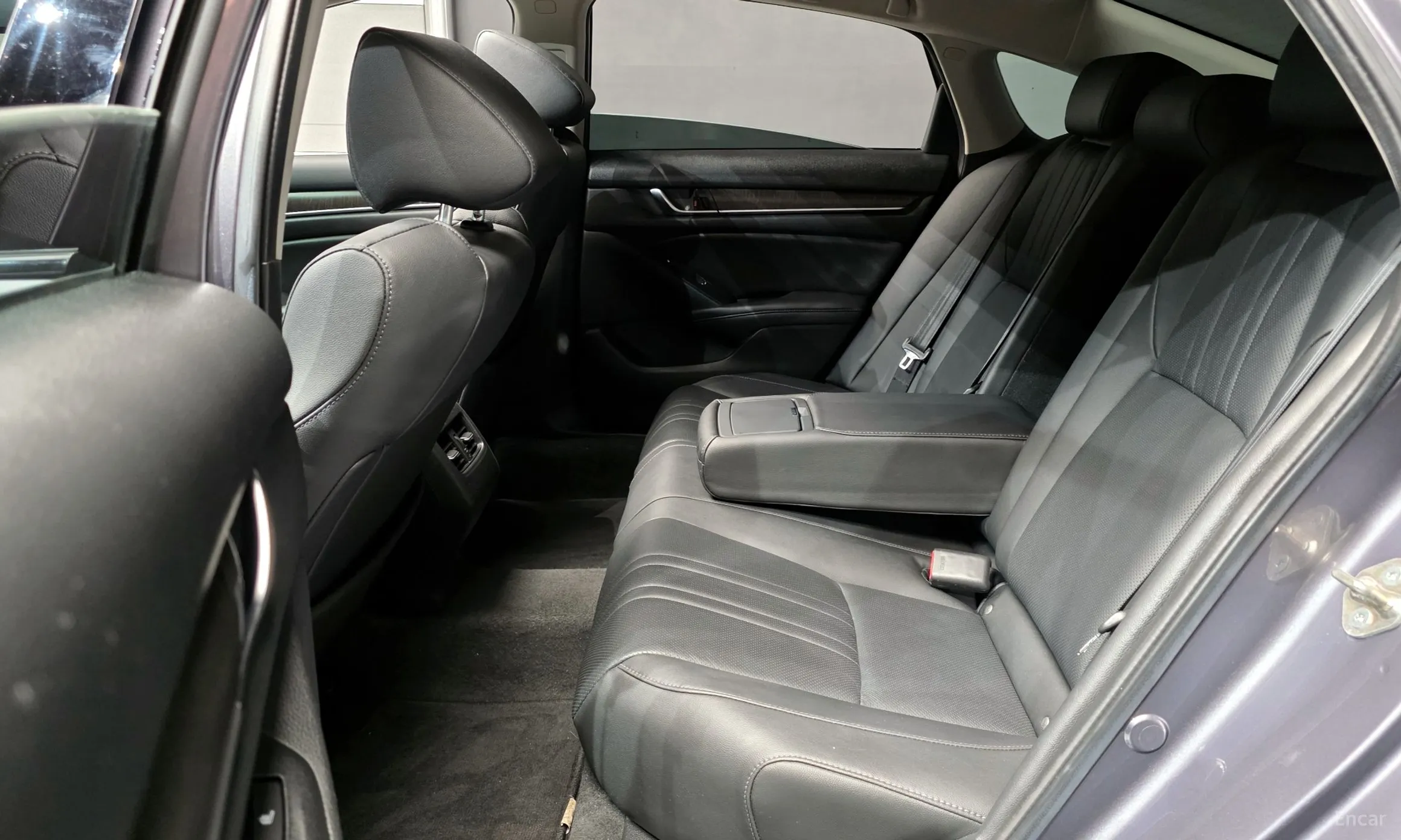 Honda Accord 10th Generation превью 12