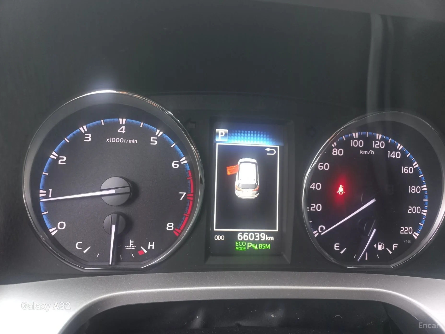 Toyota RAV4 превью 10