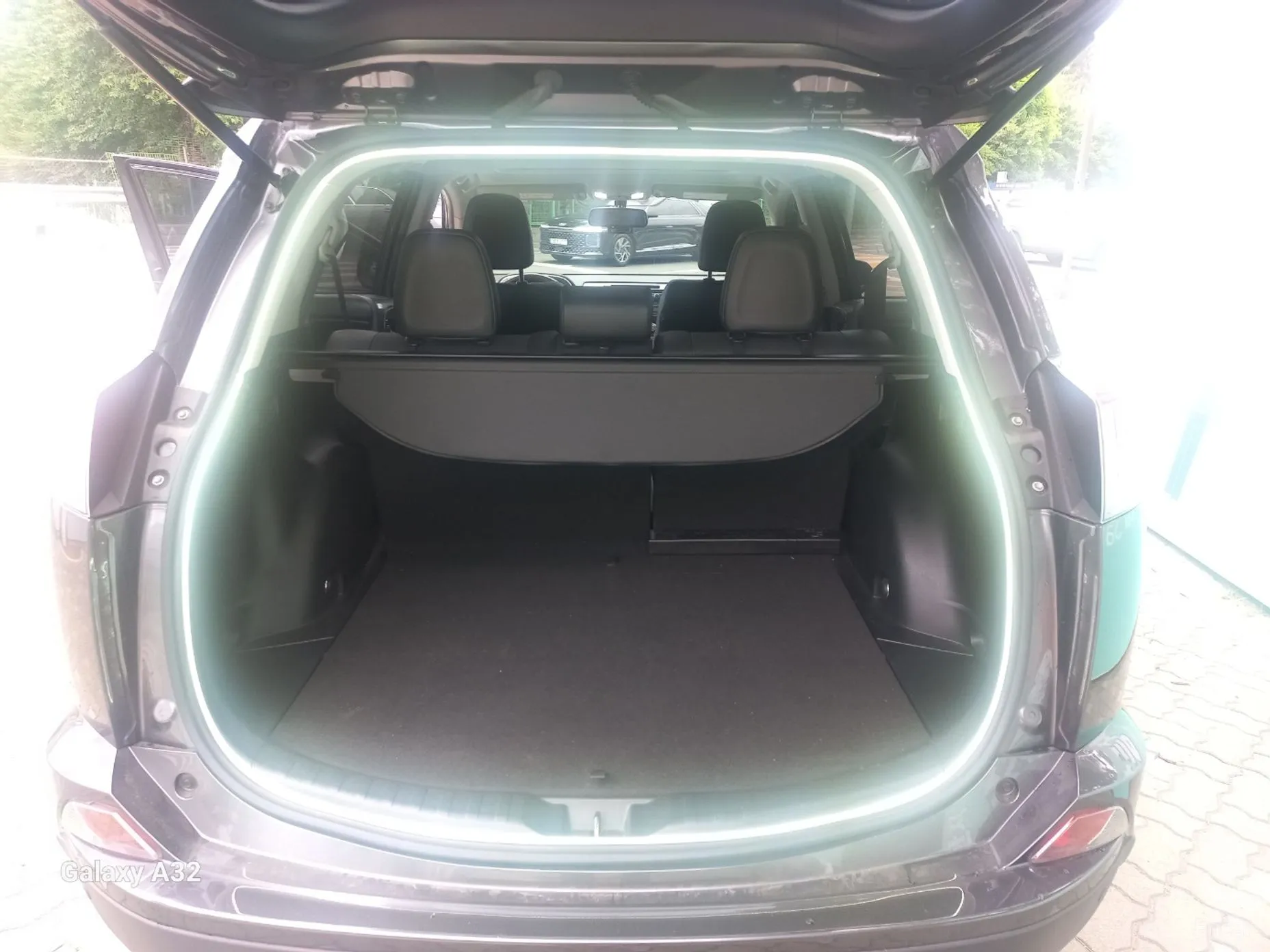 Toyota RAV4 превью 17