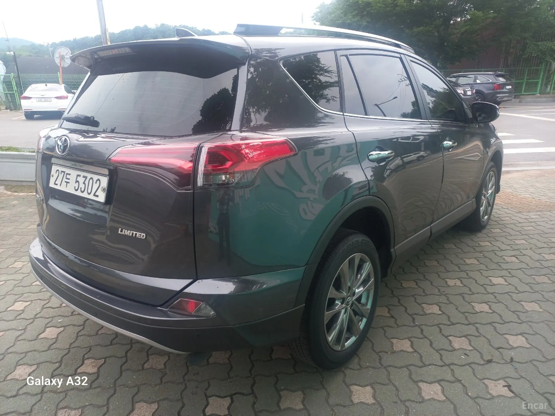 Toyota RAV4 превью 4