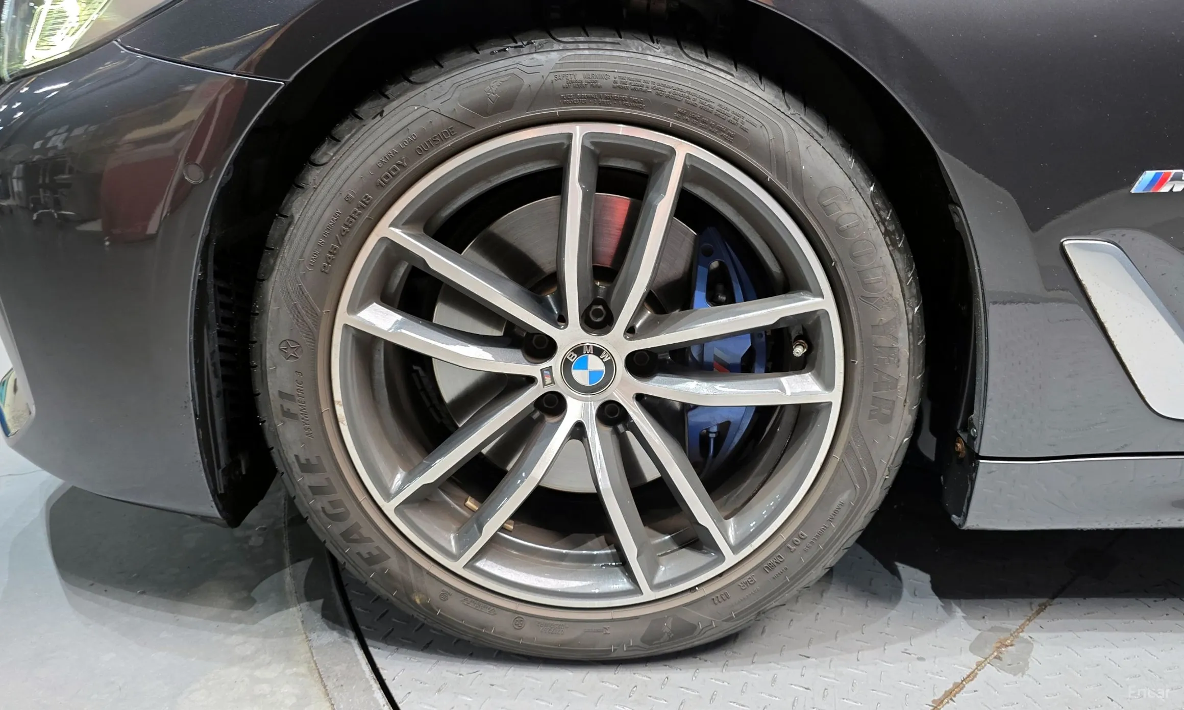BMW 5 Series (G30) превью 5