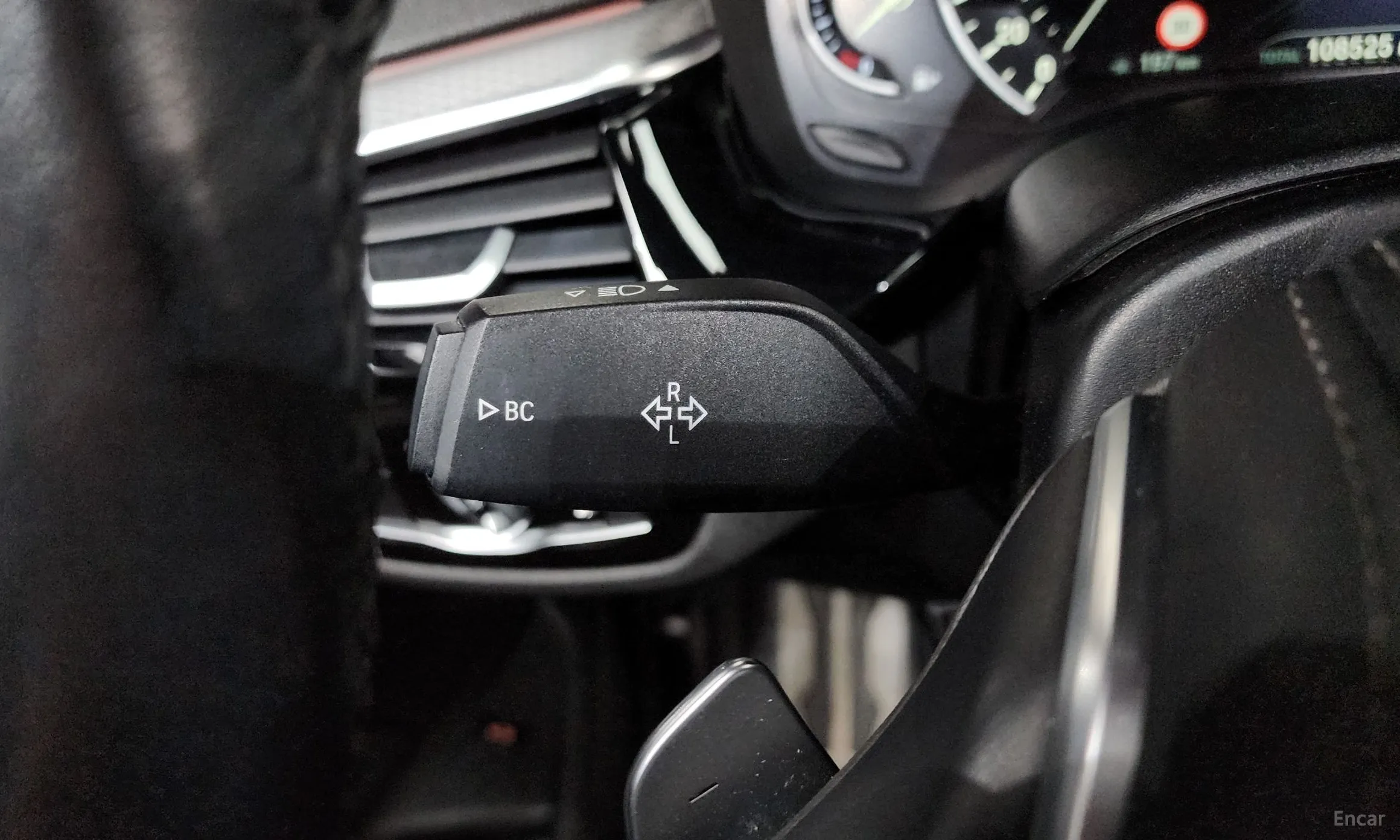 BMW 5 Series (G30) превью 20