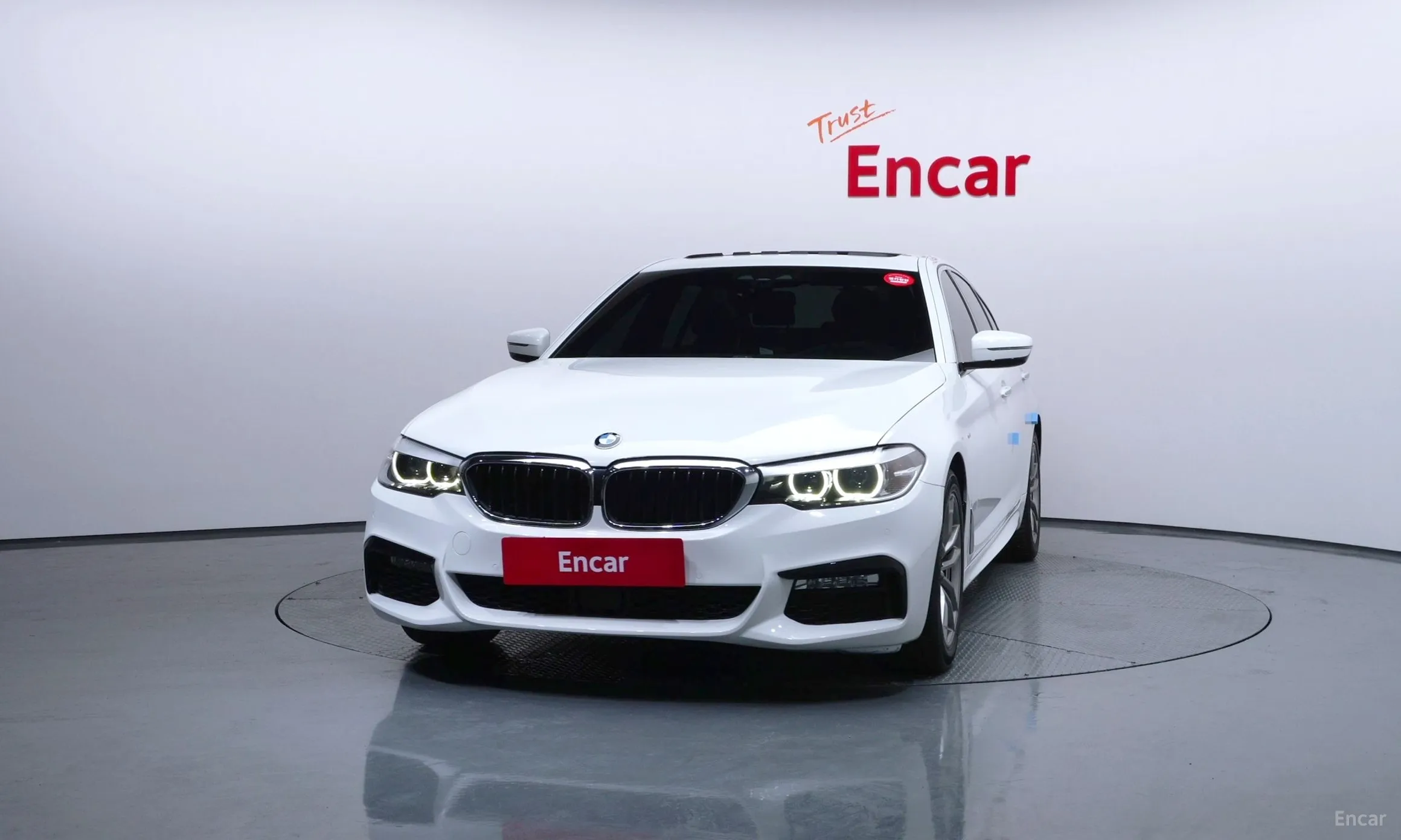 BMW 5 Series (G30) превью 3