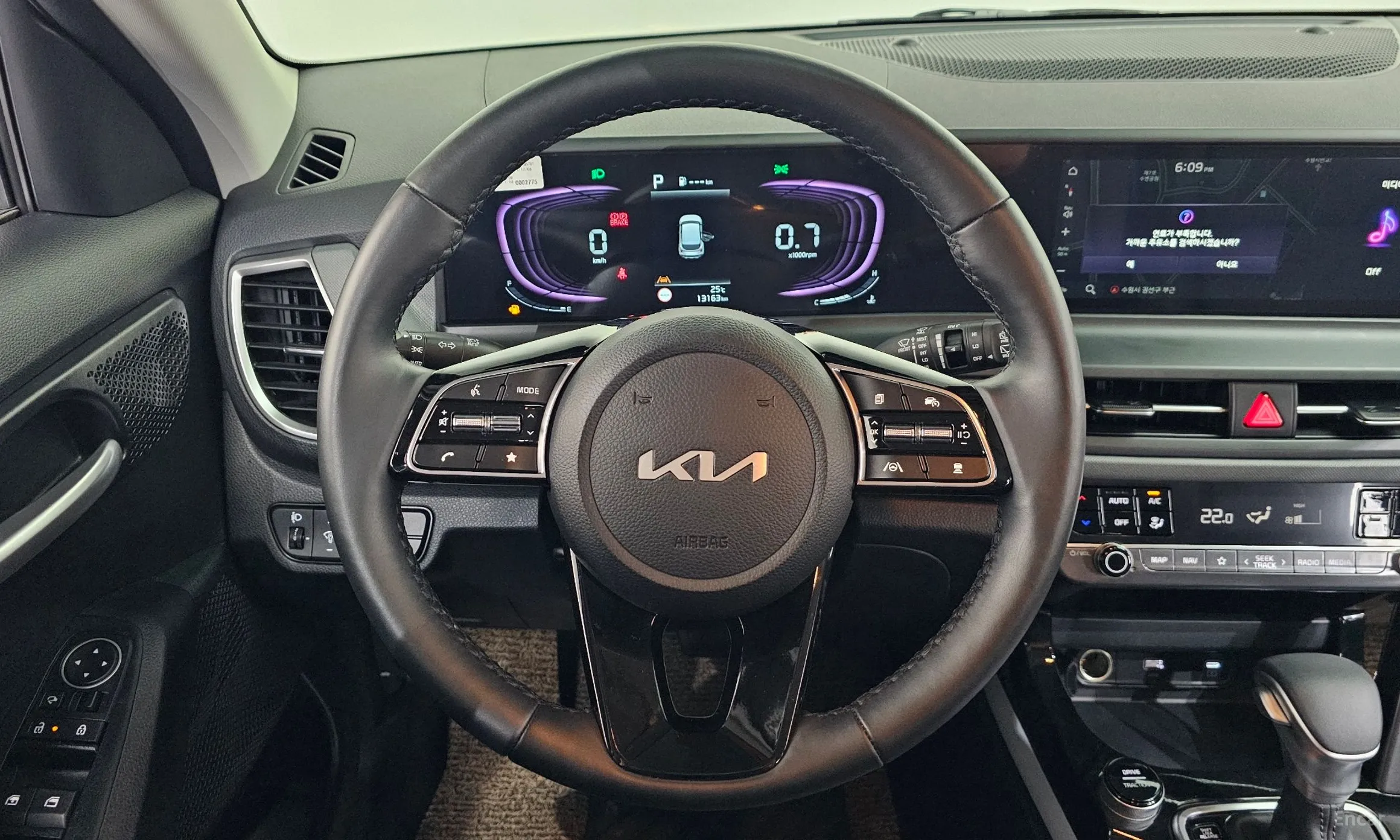 Kia Seltos превью 13