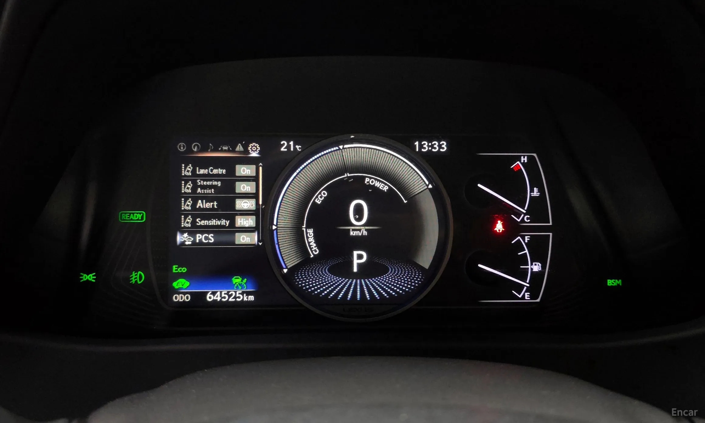 Lexus UX250h превью 8