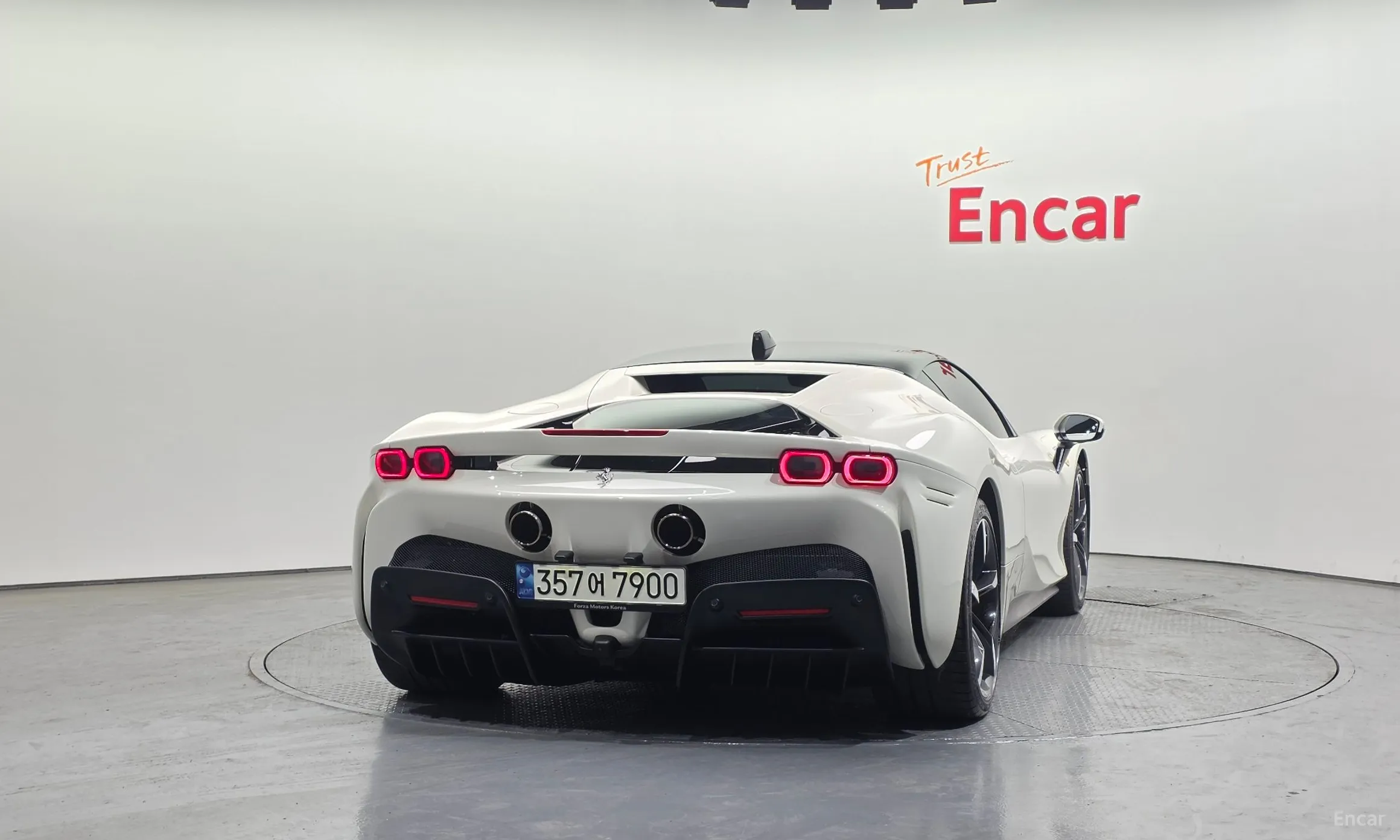 Ferrari SF90 Stradale превью 4
