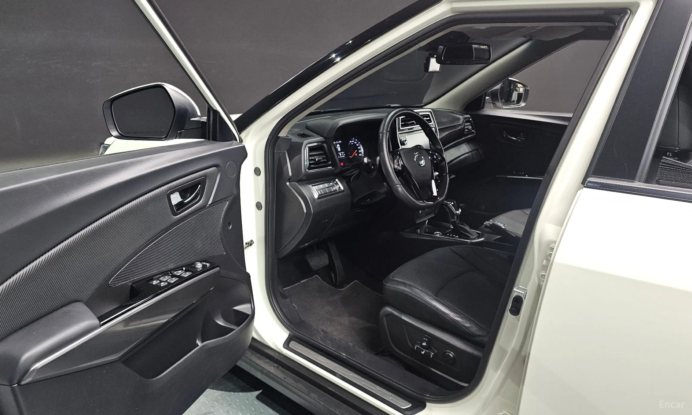 KG Mobility (SsangYong) Berry New Tivoli превью 10