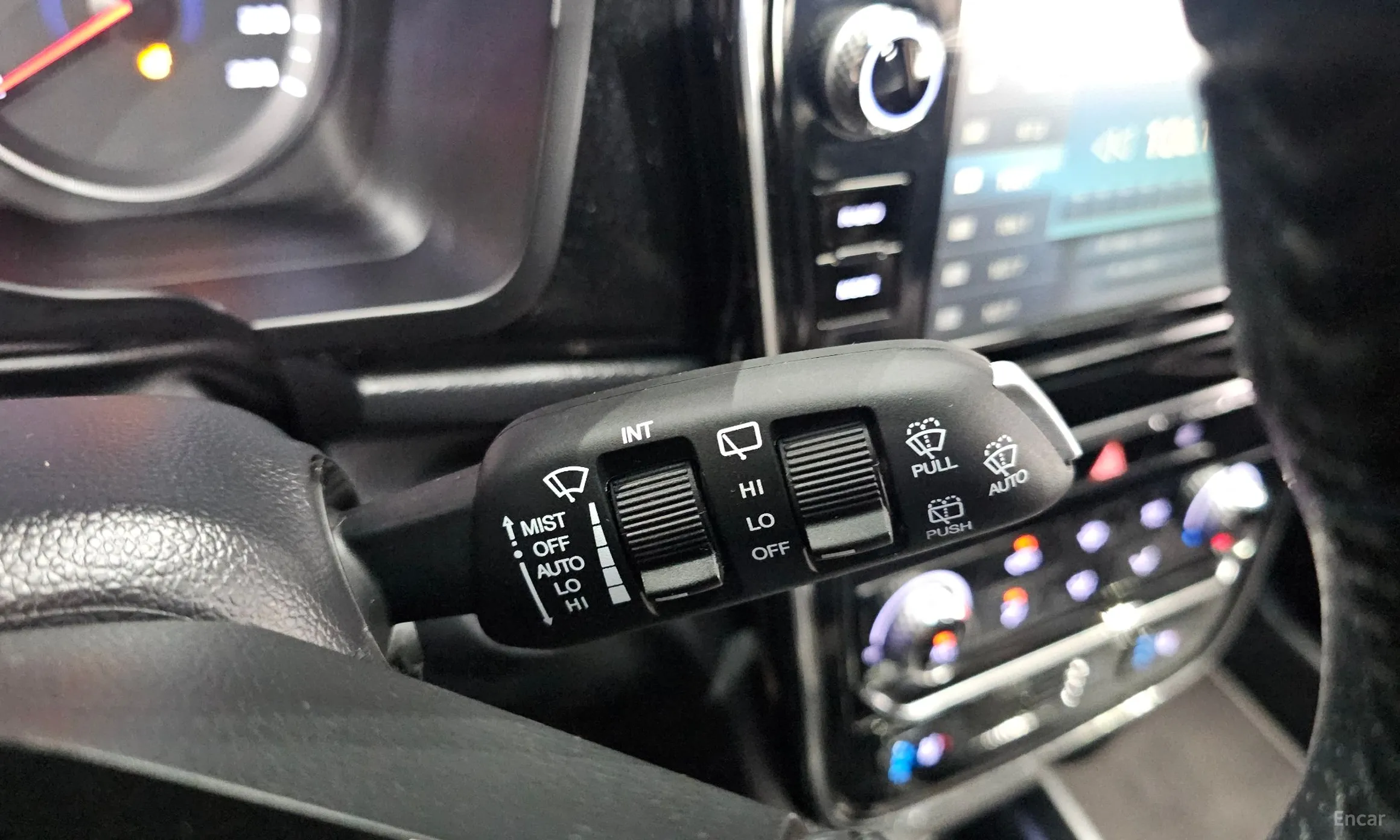 KG Mobility (SsangYong) Berry New Tivoli превью 17