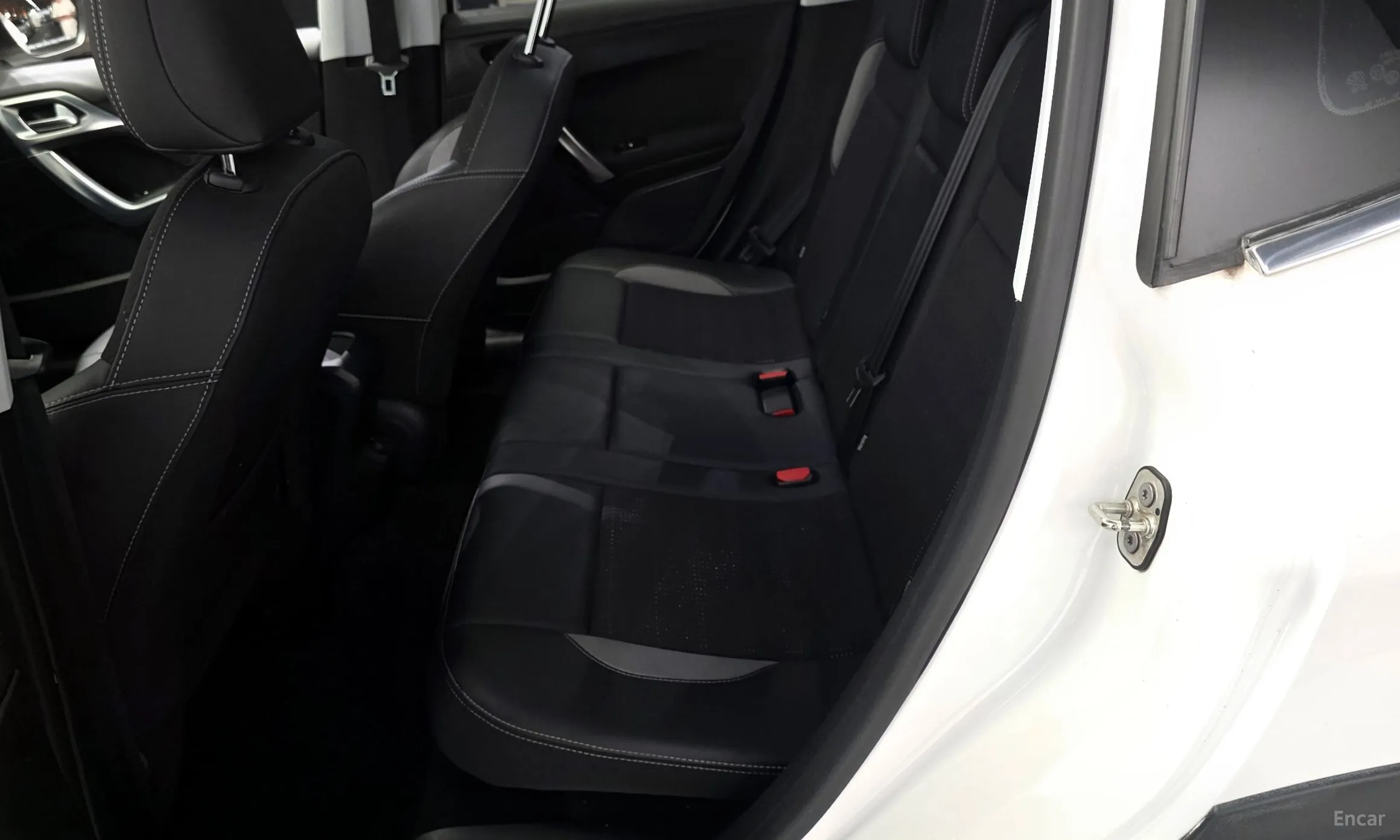 Peugeot 2008. превью 12