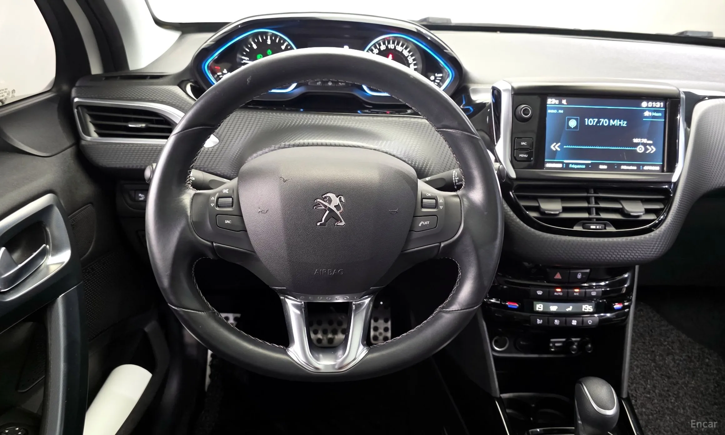 Peugeot 2008. превью 13