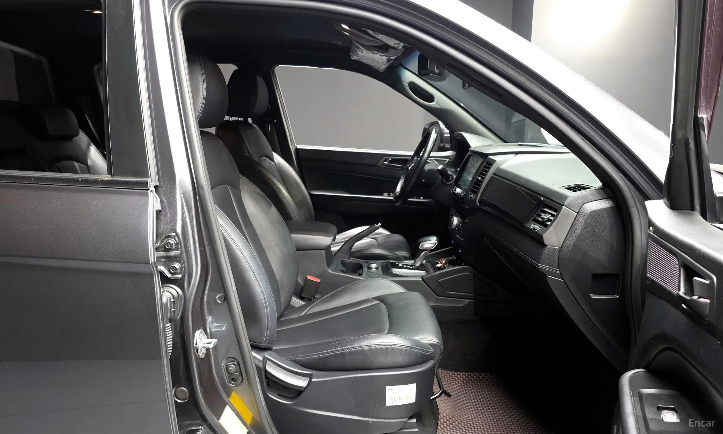 KG Mobility (SsangYong) Rexton Sports превью 11