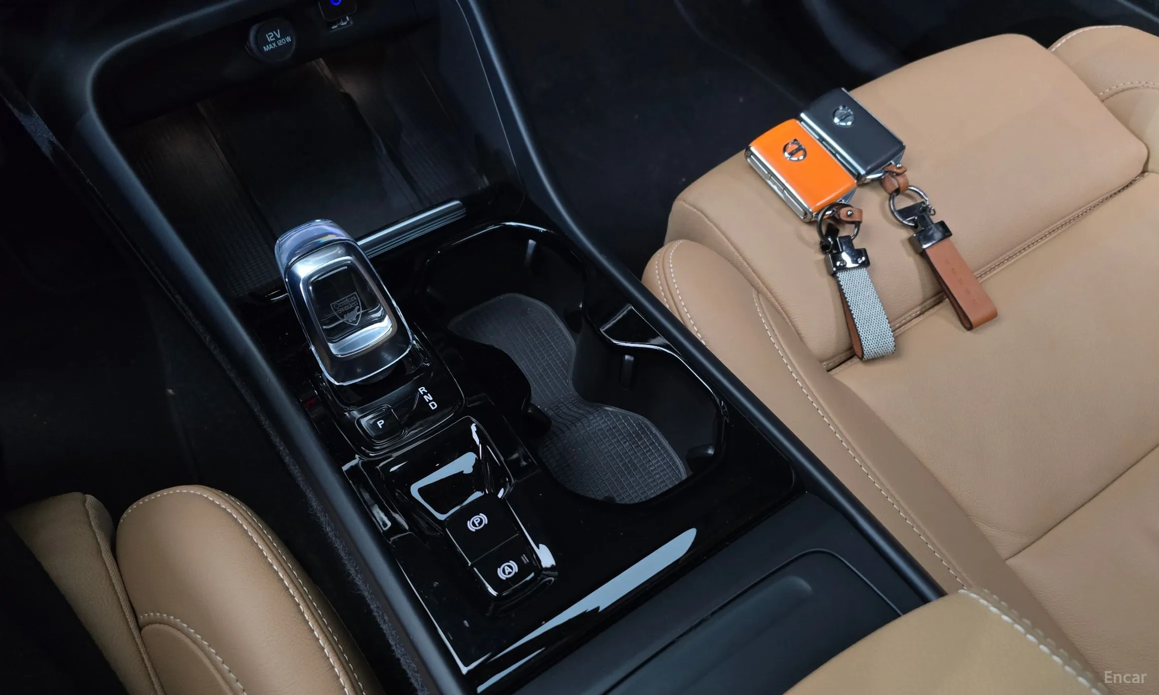 Volvo XC40 превью 9