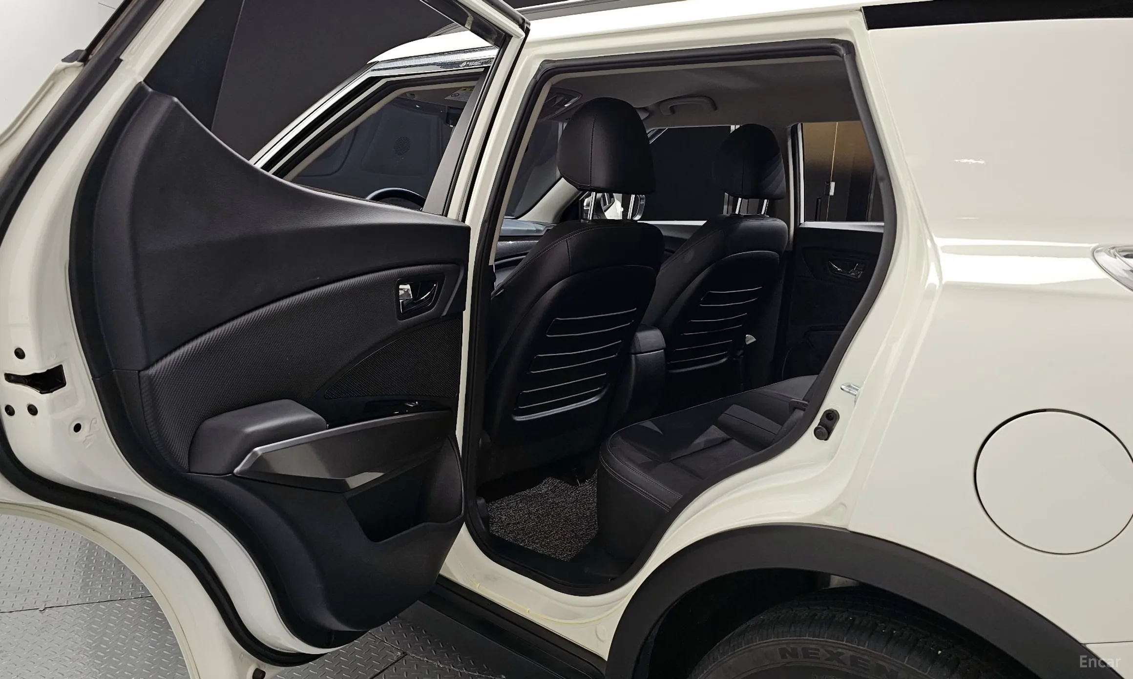 KG Mobility (SsangYong) Berry New Tivoli превью 12