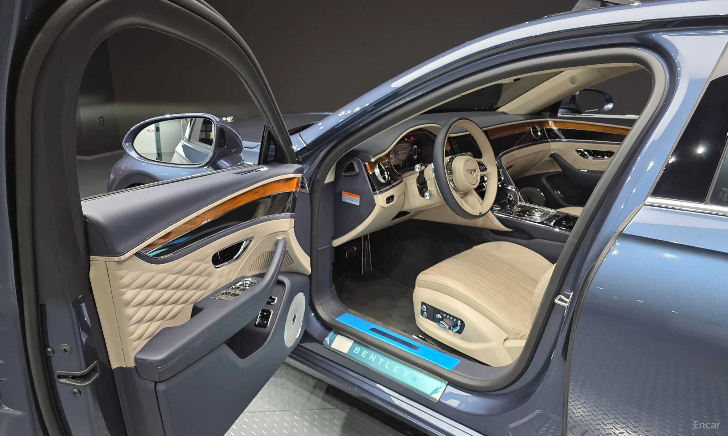 Bentley Flying Spur 3rd Generation превью 10