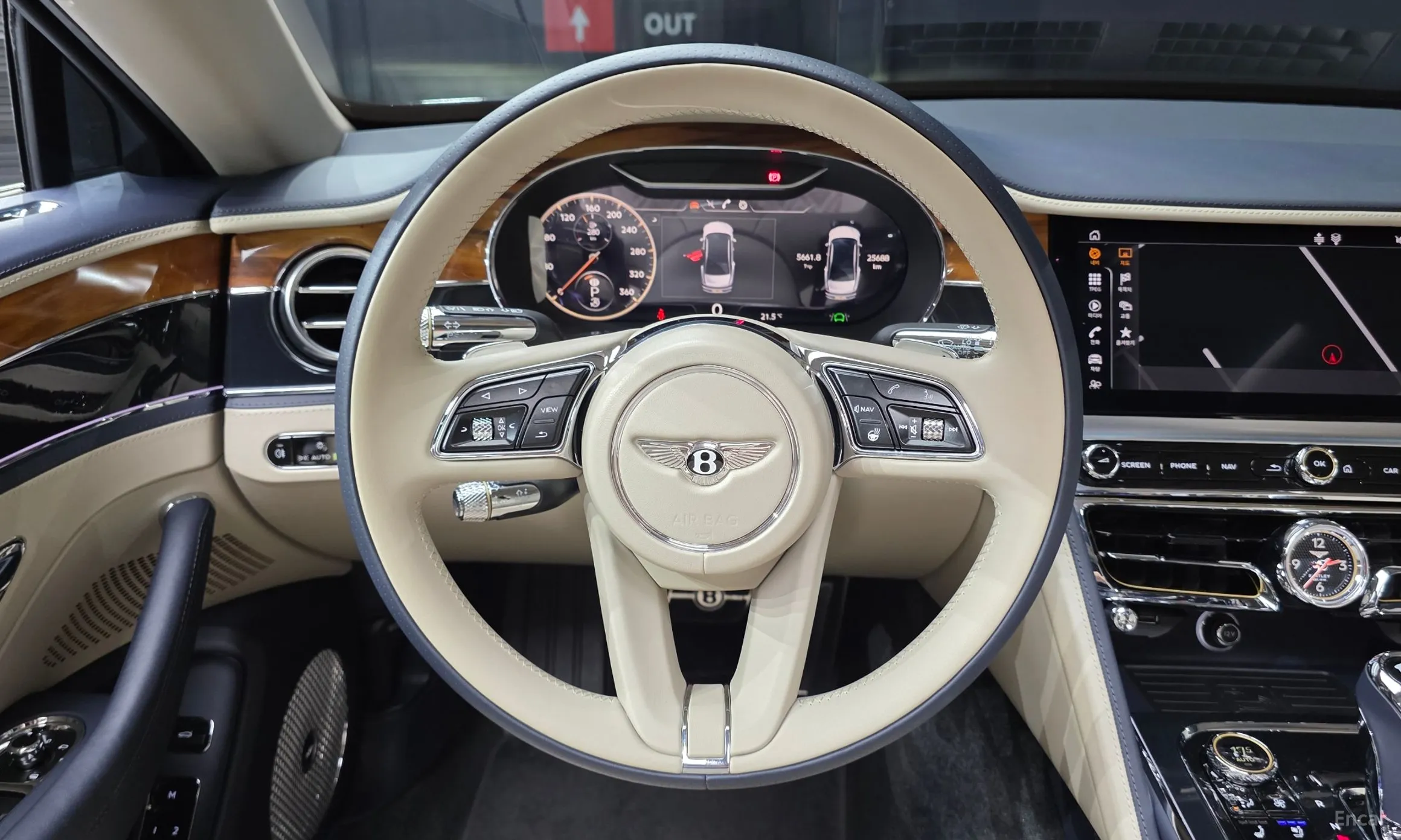Bentley Flying Spur 3rd Generation превью 13