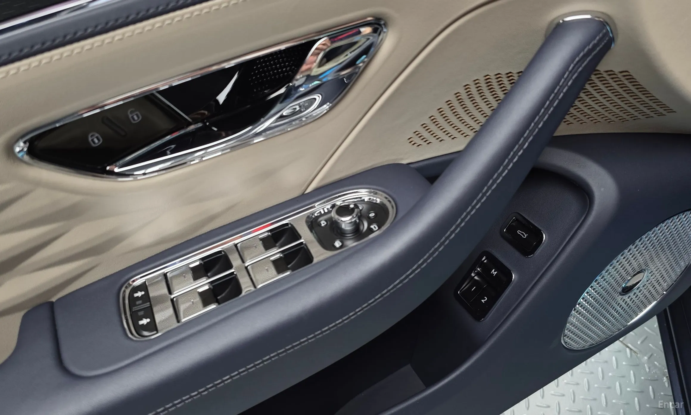Bentley Flying Spur 3rd Generation превью 20